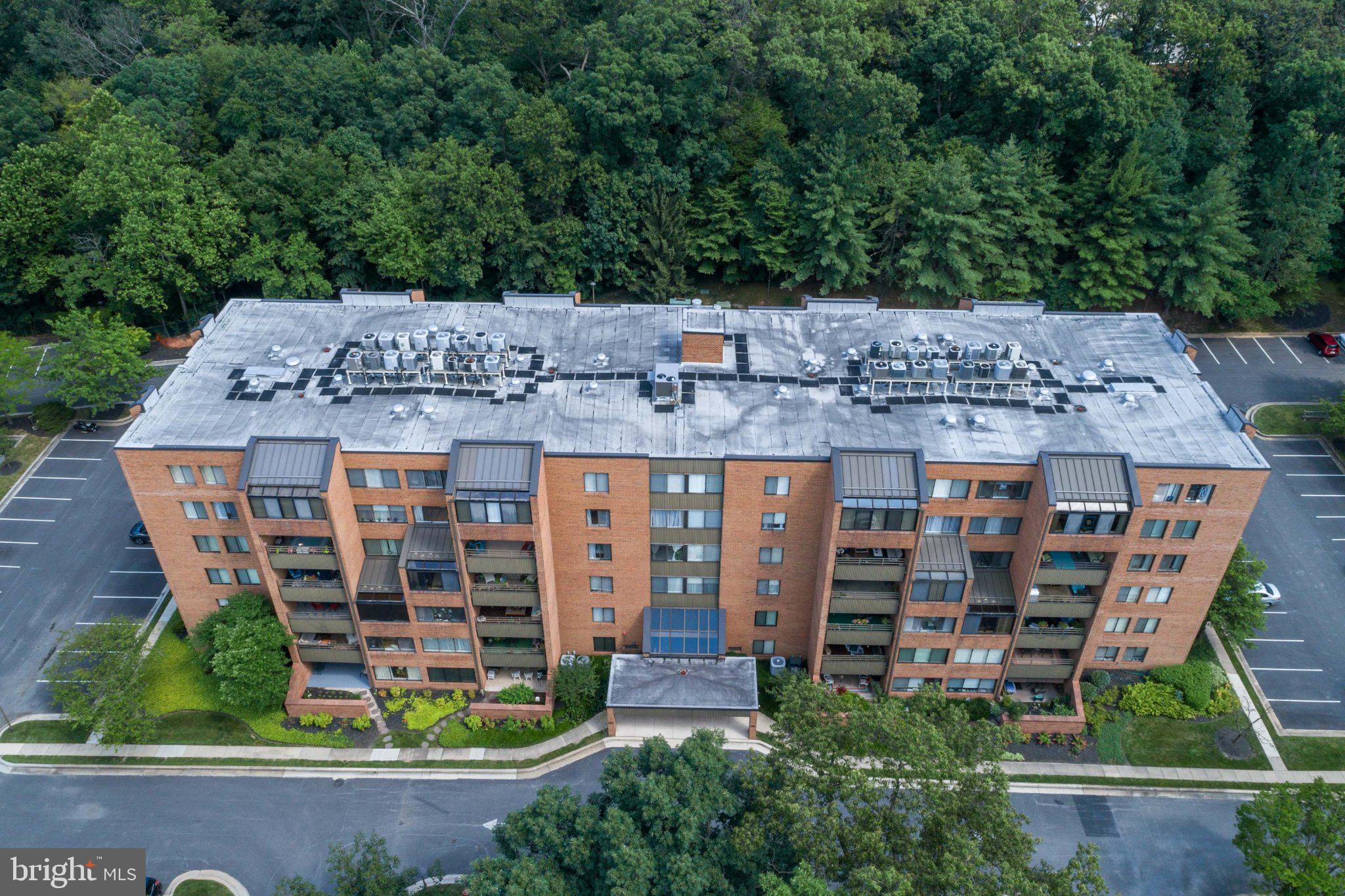 2 SOUTHERLY COURT 606