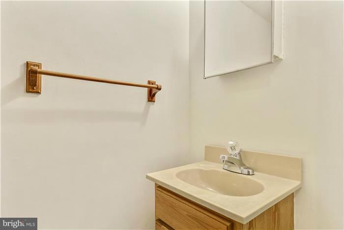 KETTERING - Residential Lease