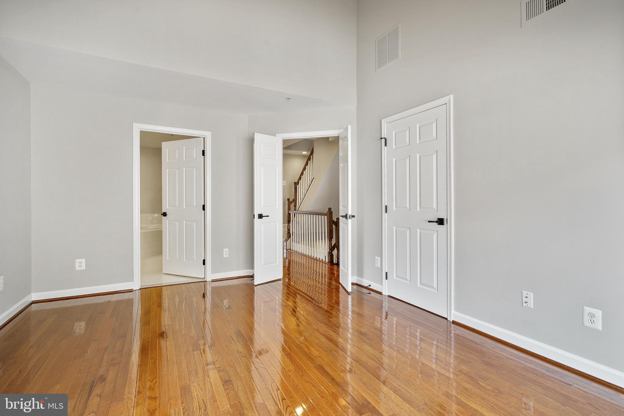 TYSONS VILLAGE - Residential