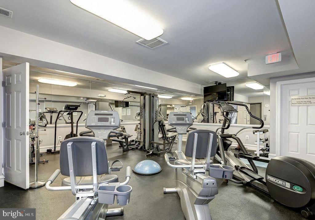 TYSONS VILLAGE - Residential