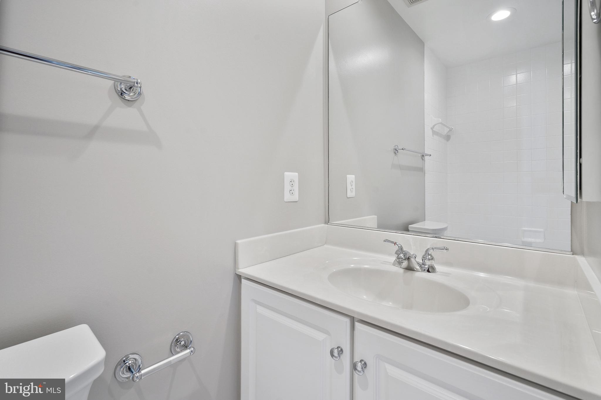 TYSONS VILLAGE - Residential