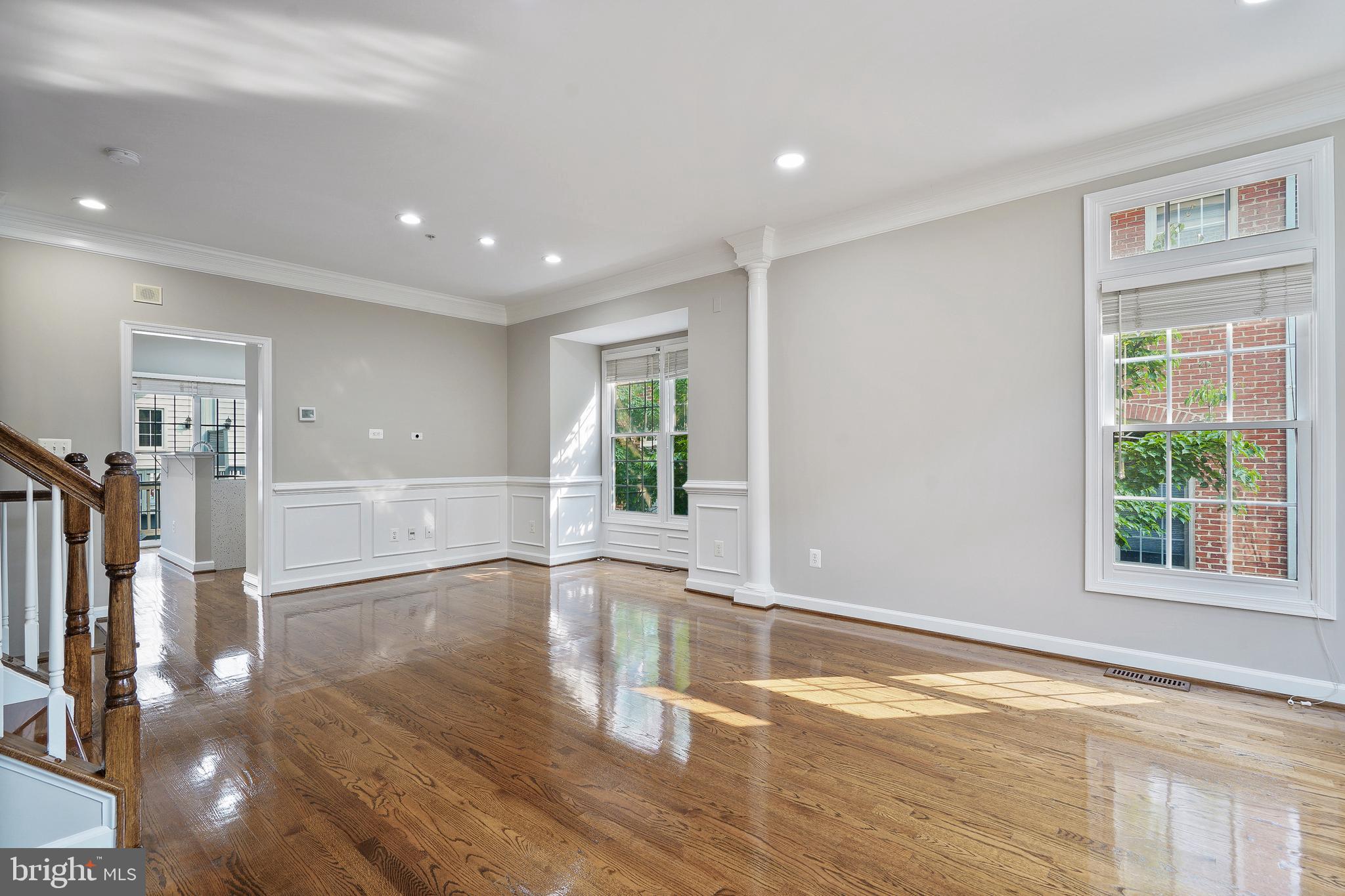 TYSONS VILLAGE - Residential