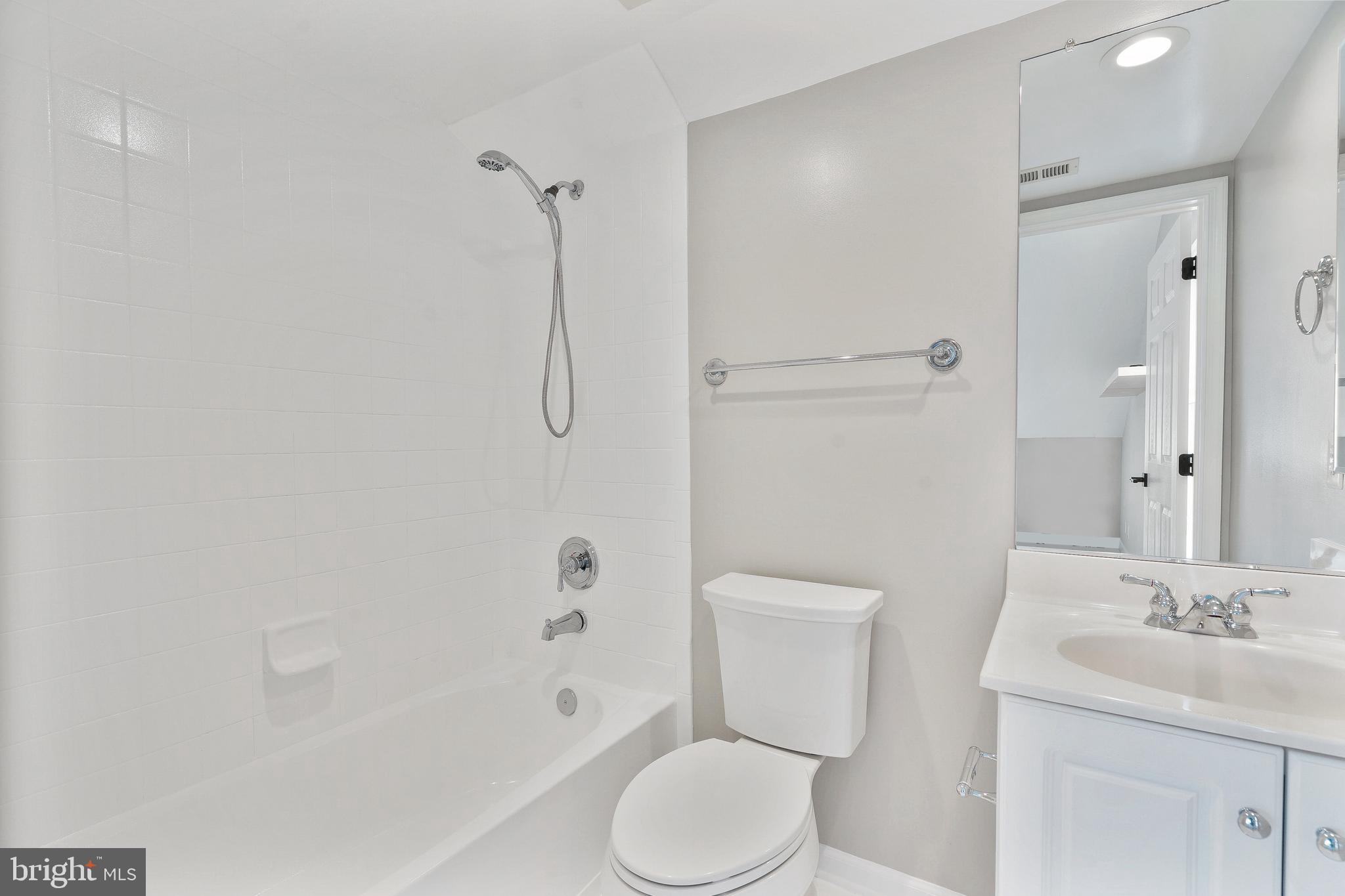 TYSONS VILLAGE - Residential