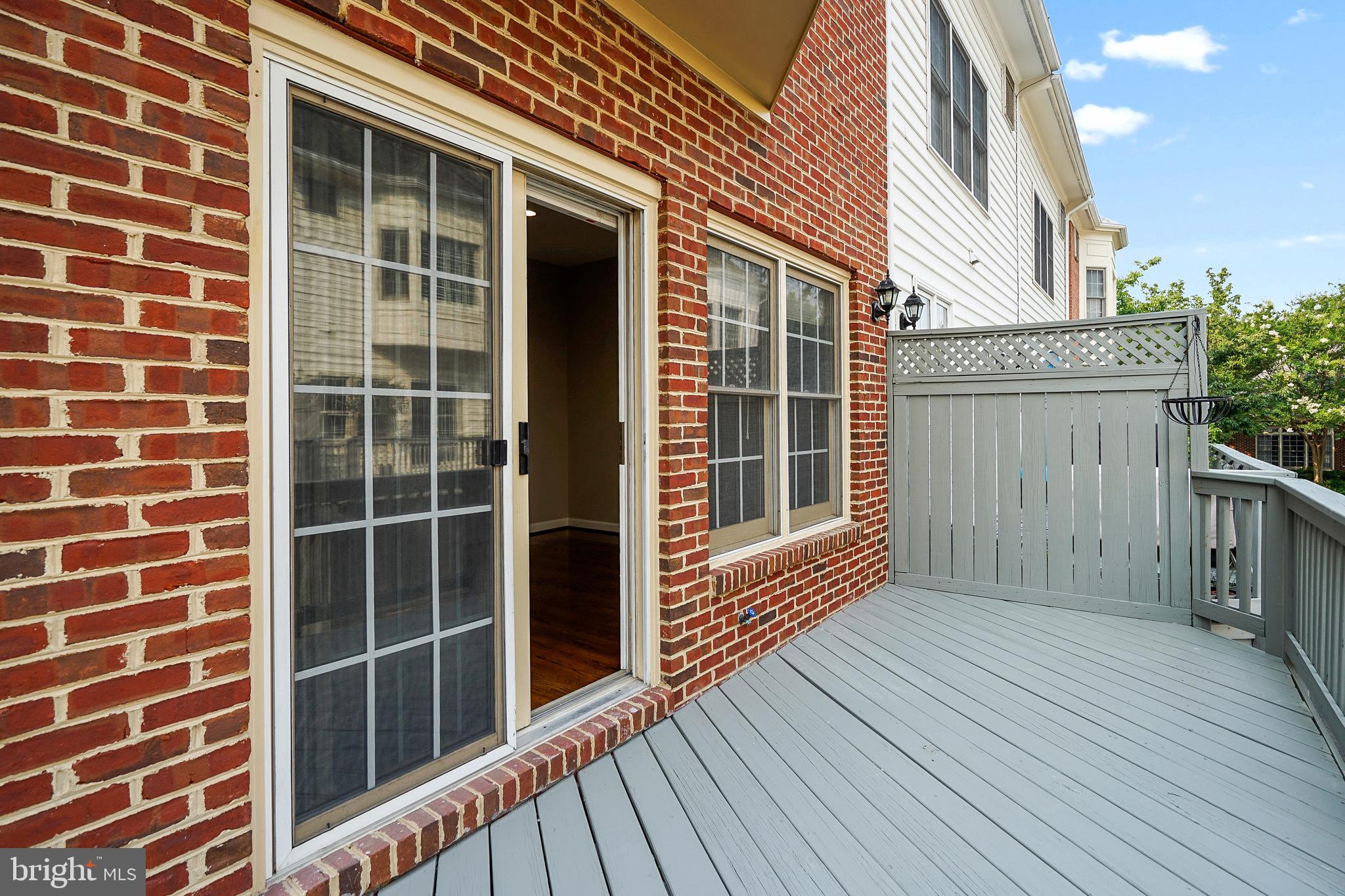 TYSONS VILLAGE - Residential