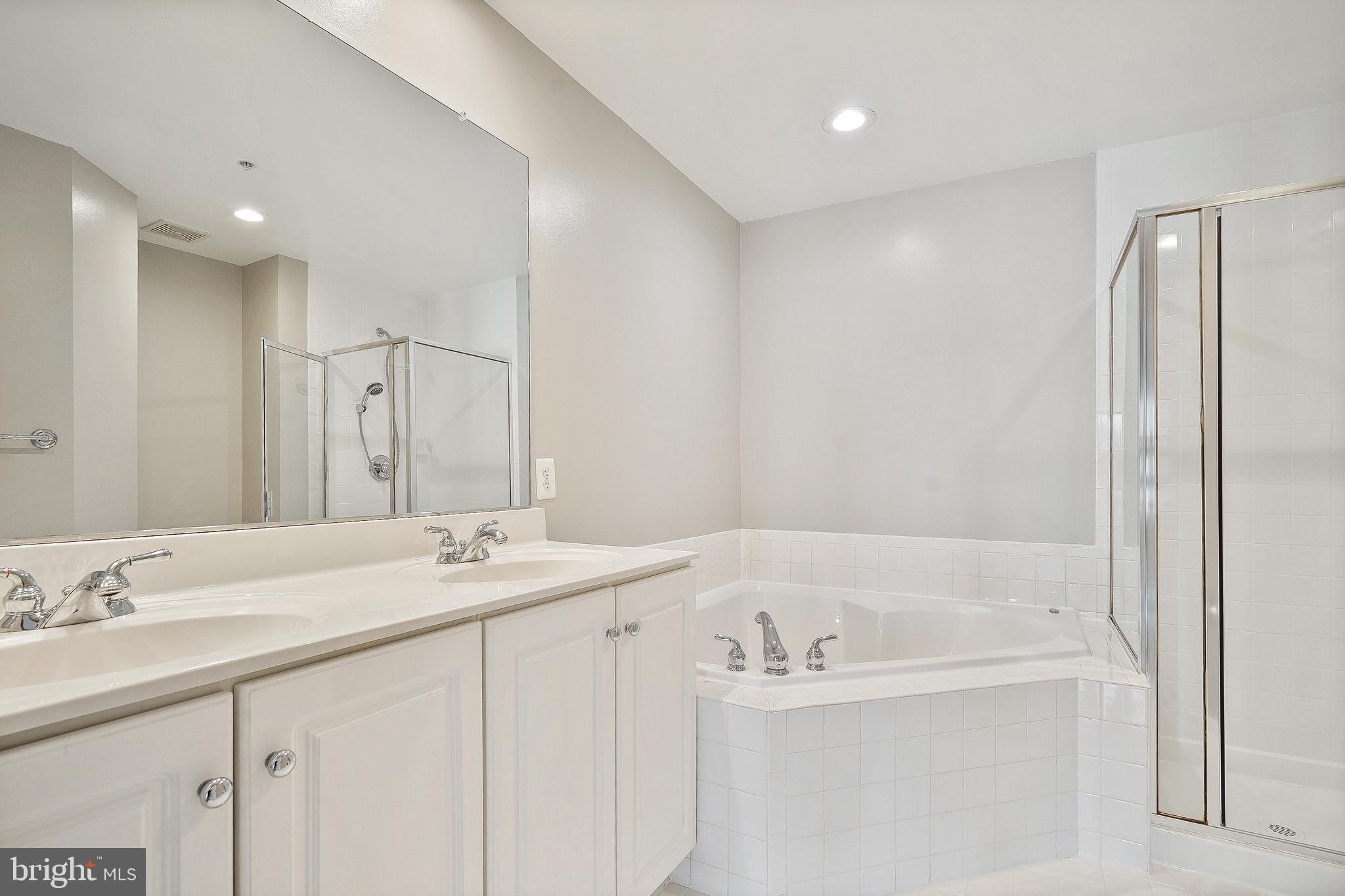 TYSONS VILLAGE - Residential