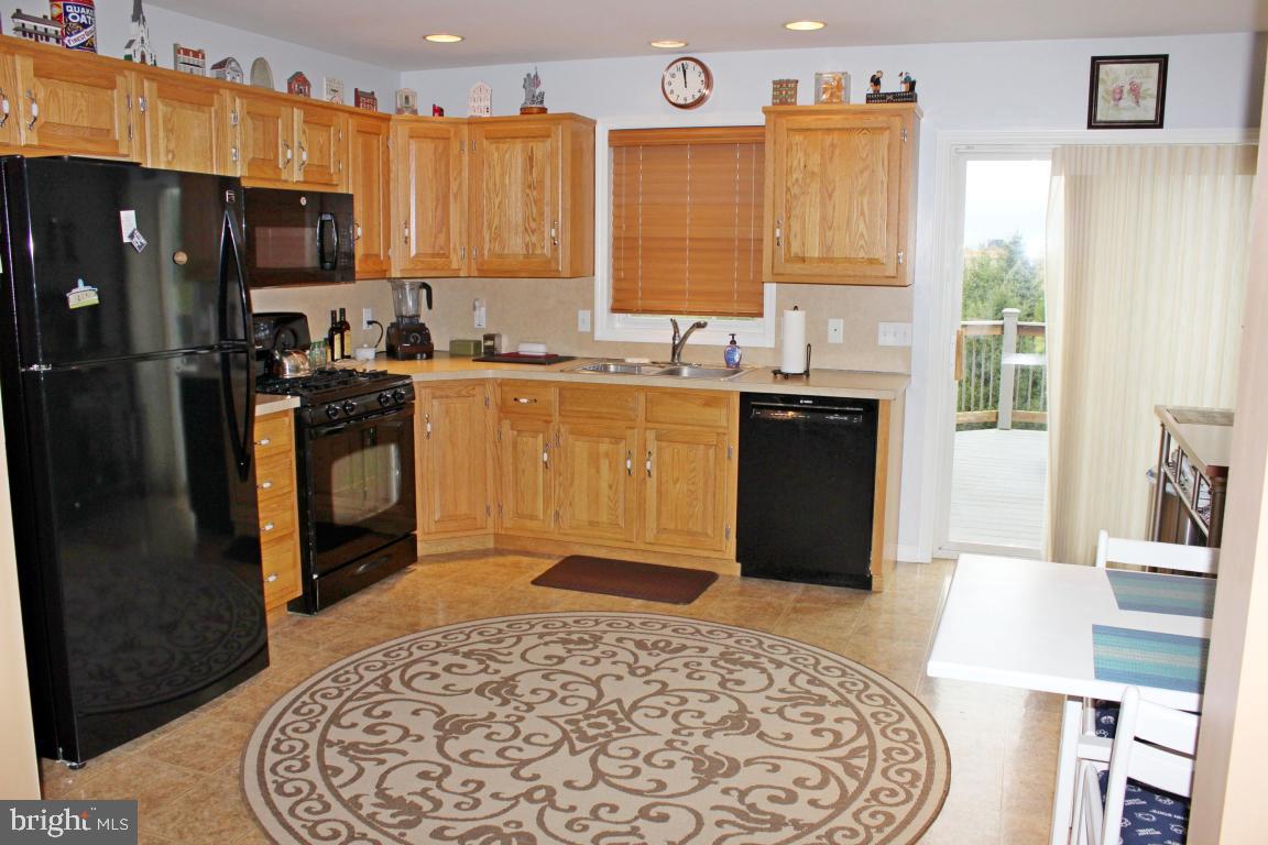 LAKES AT DONEGAL SPRINGS - Residential
