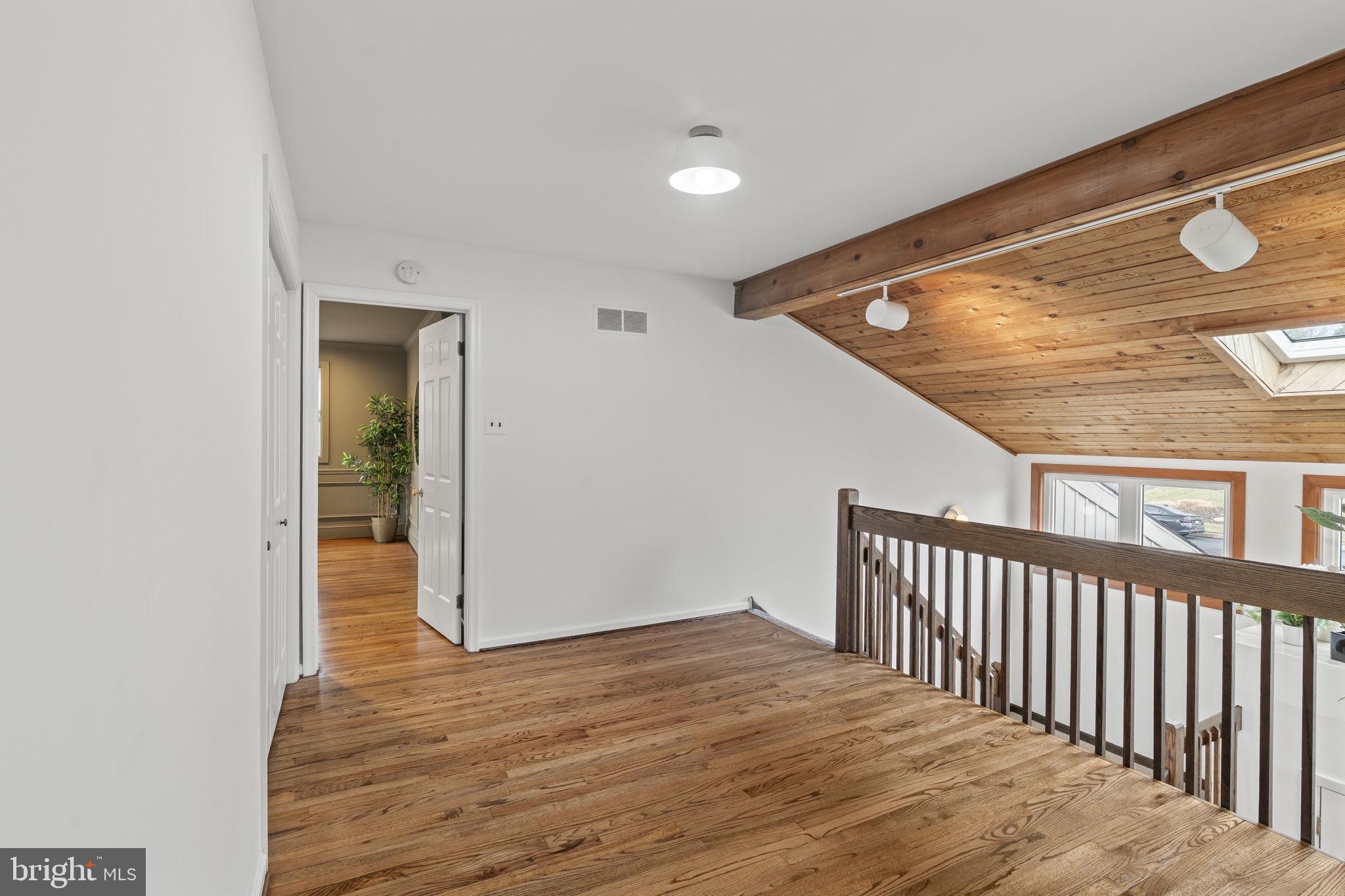 LANGSTOON - Residential