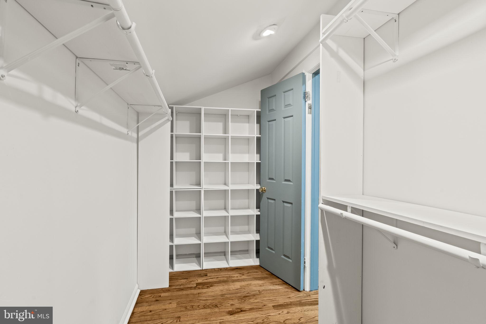 LANGSTOON - Residential