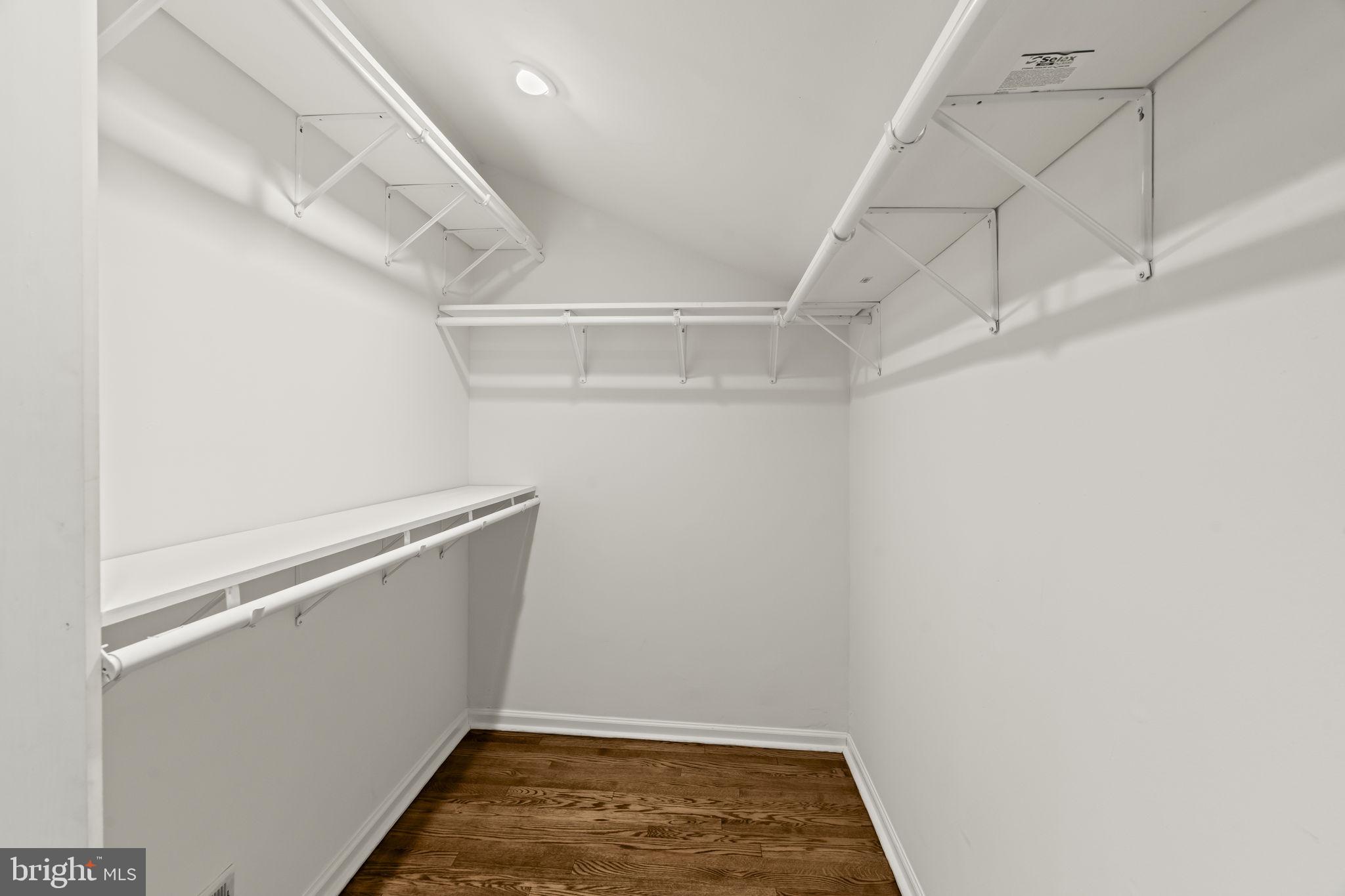 LANGSTOON - Residential