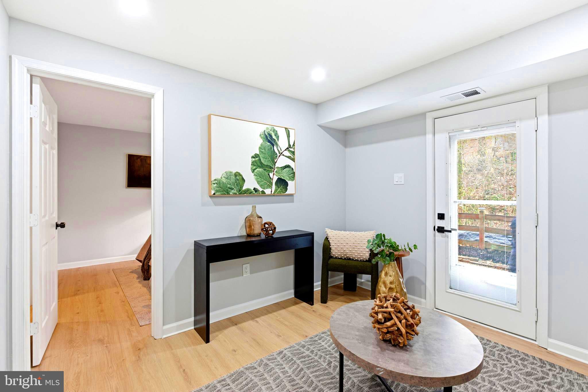 PINEWOOD HILL - Residential