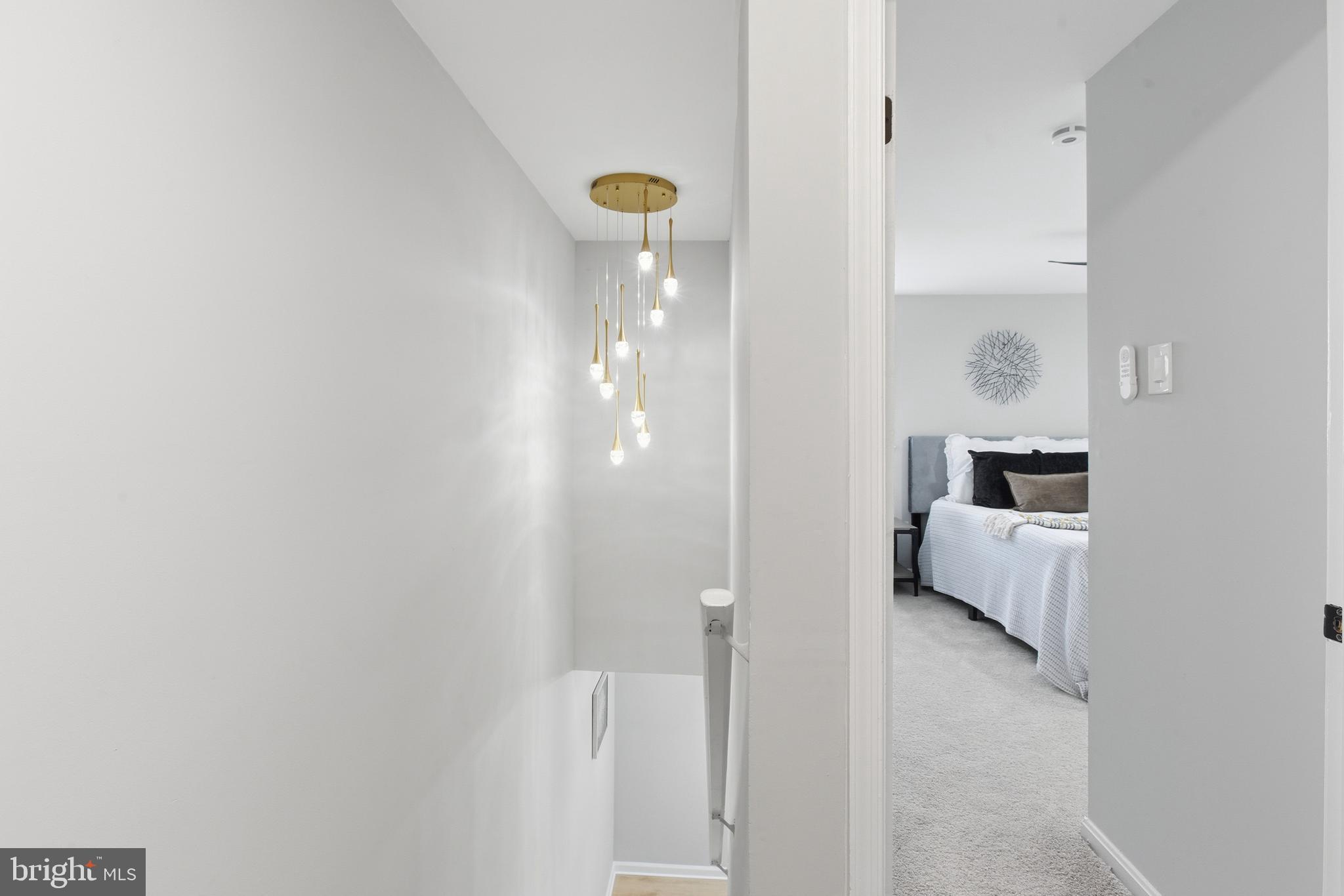 PINEWOOD HILL - Residential