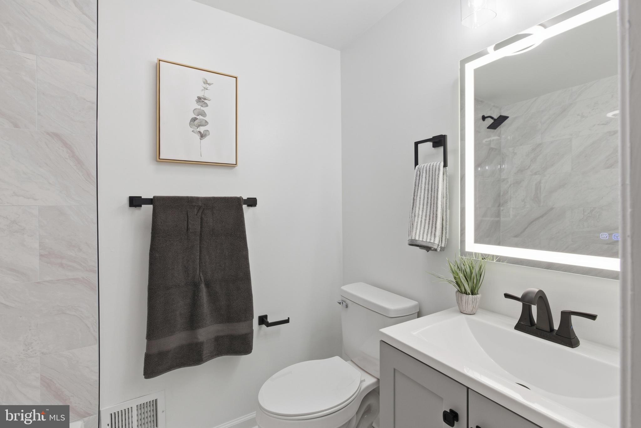 PINEWOOD HILL - Residential