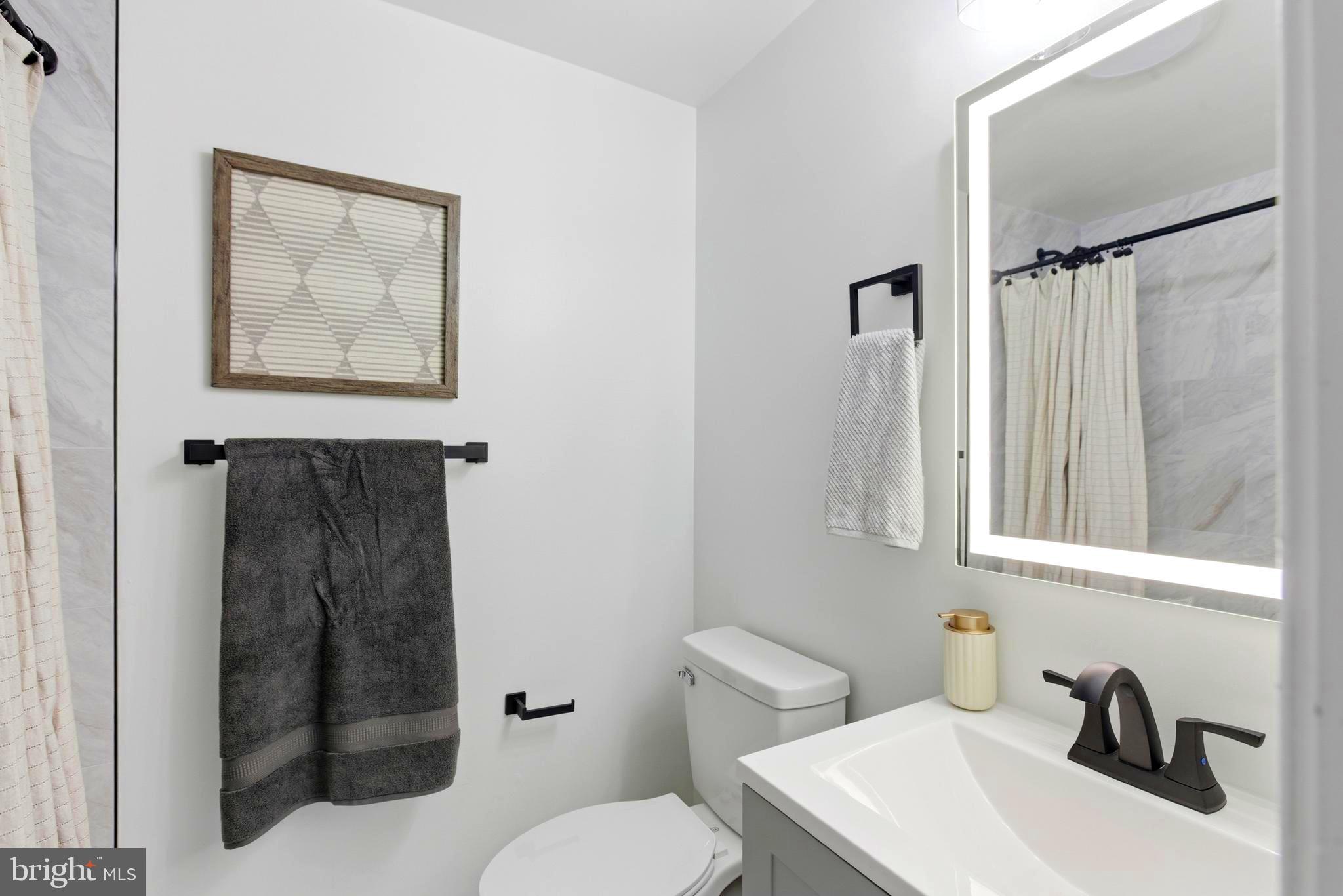 PINEWOOD HILL - Residential