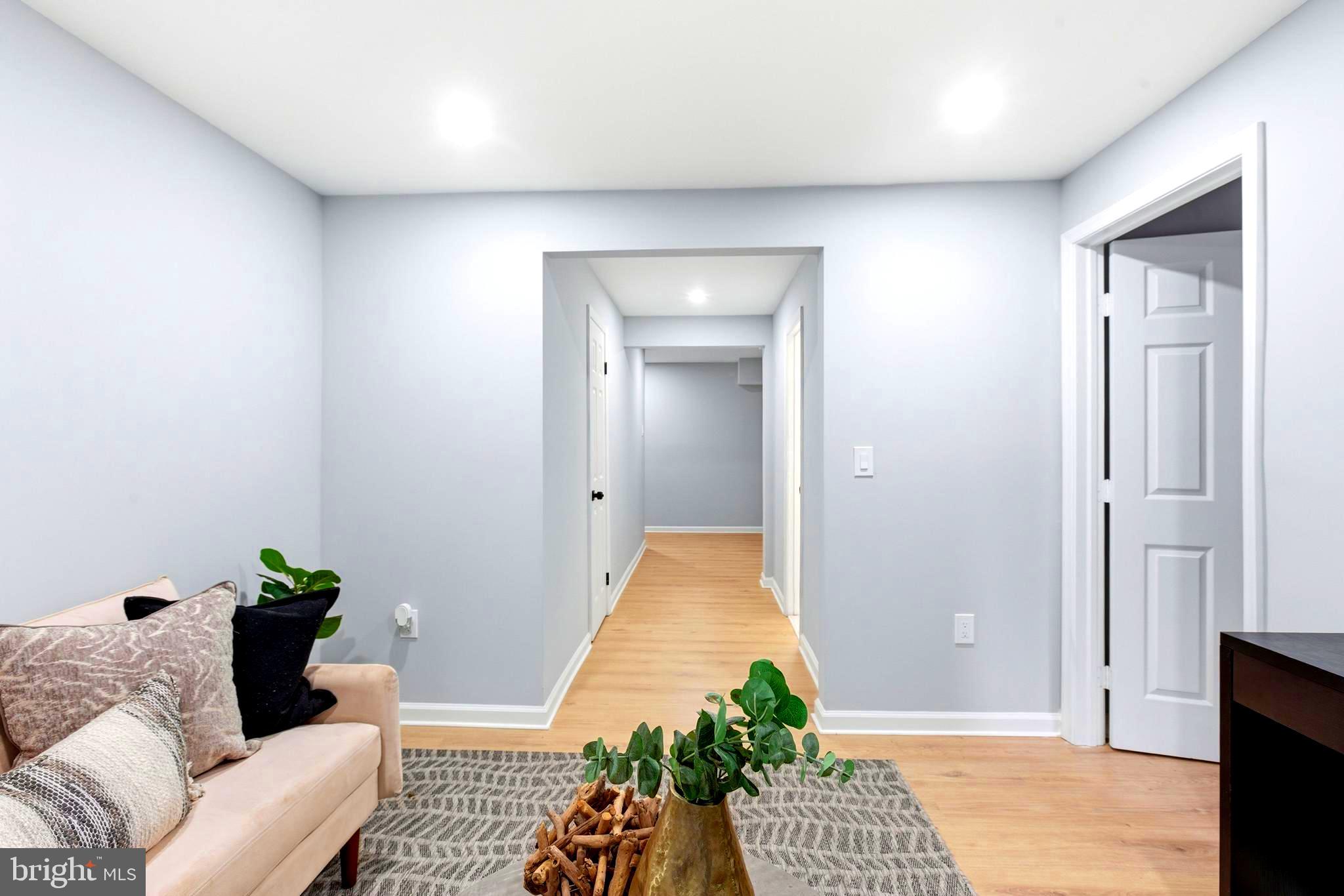 PINEWOOD HILL - Residential