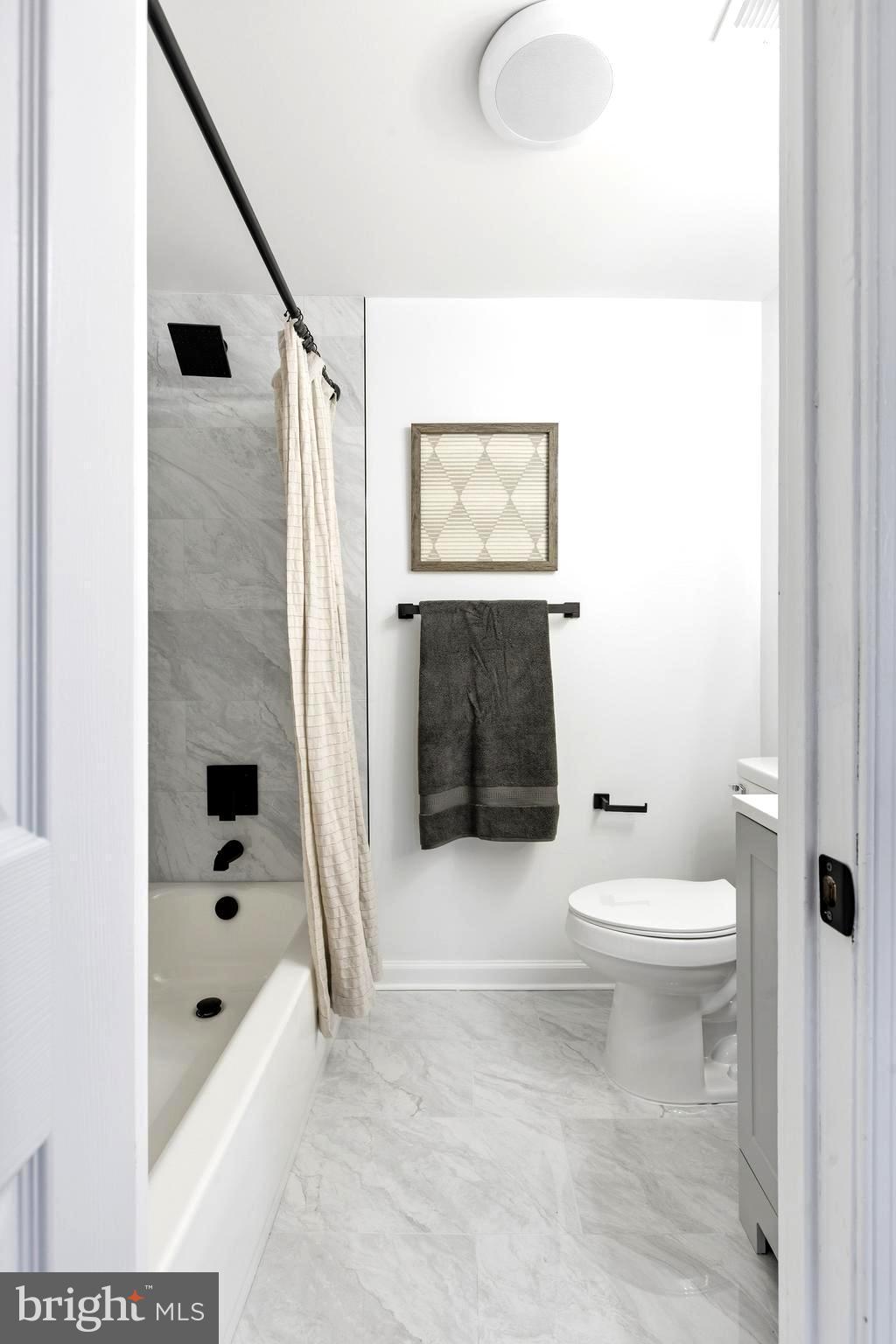 PINEWOOD HILL - Residential