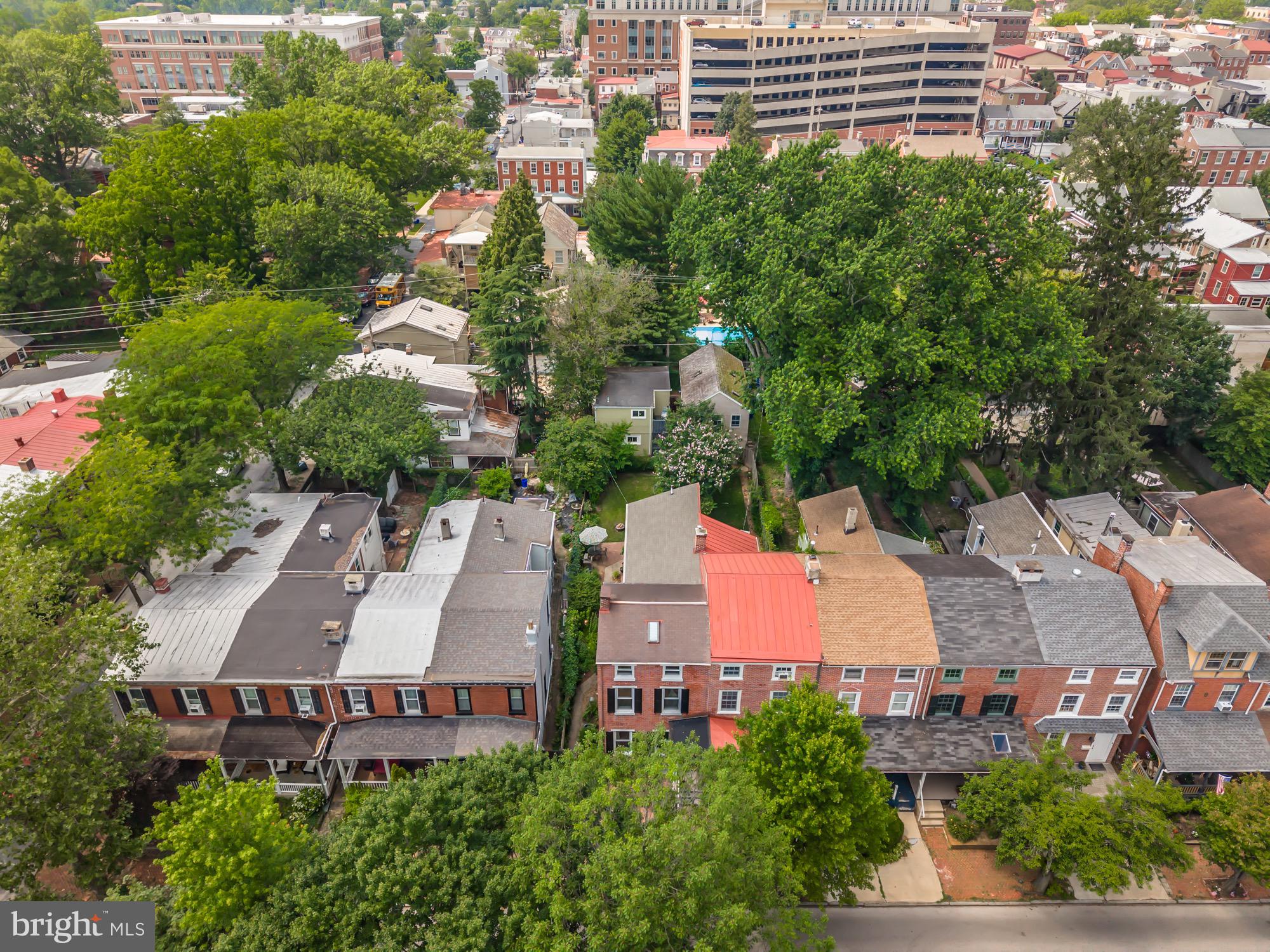 239 W BARNARD STREET