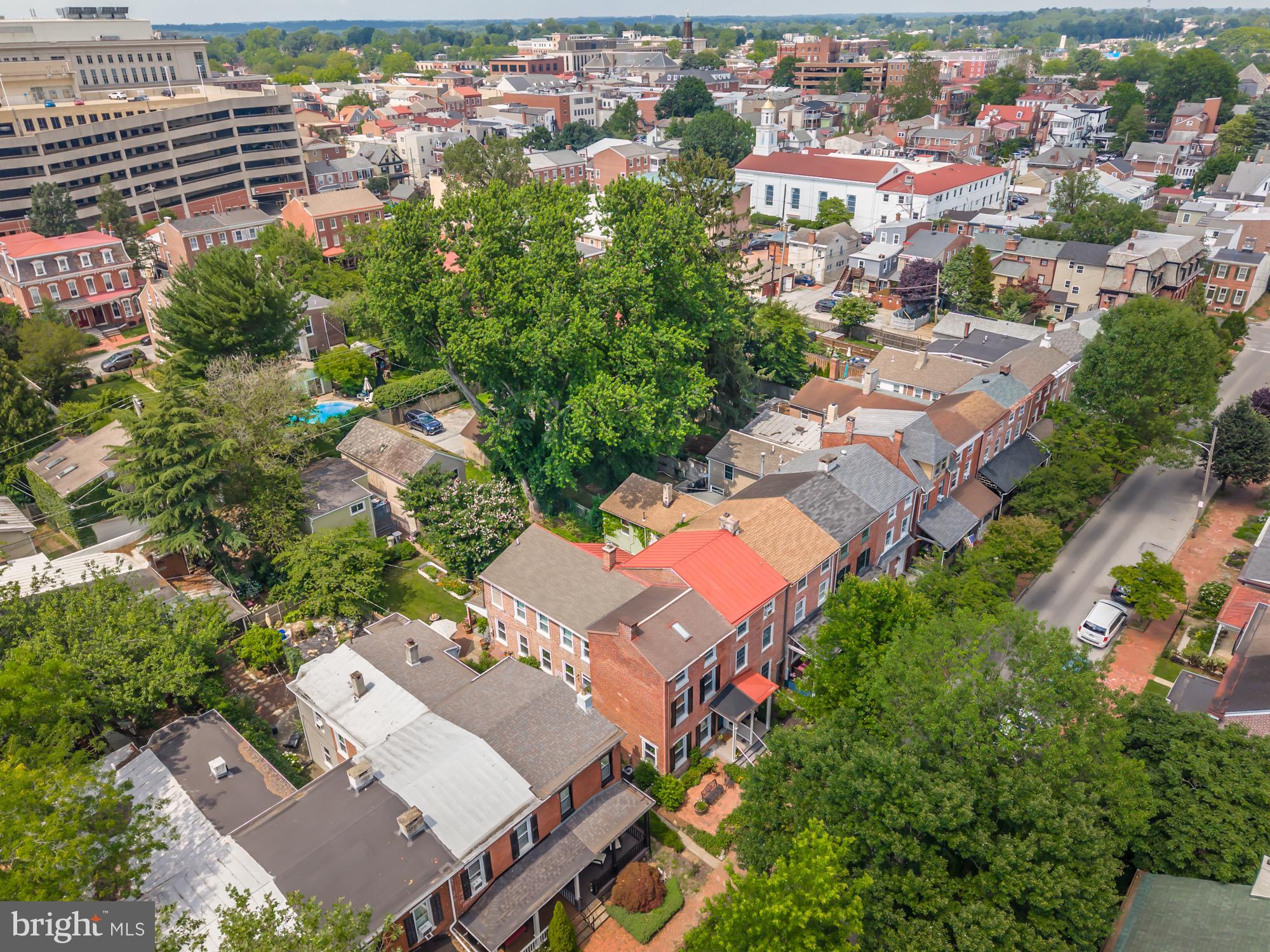 239 W BARNARD STREET