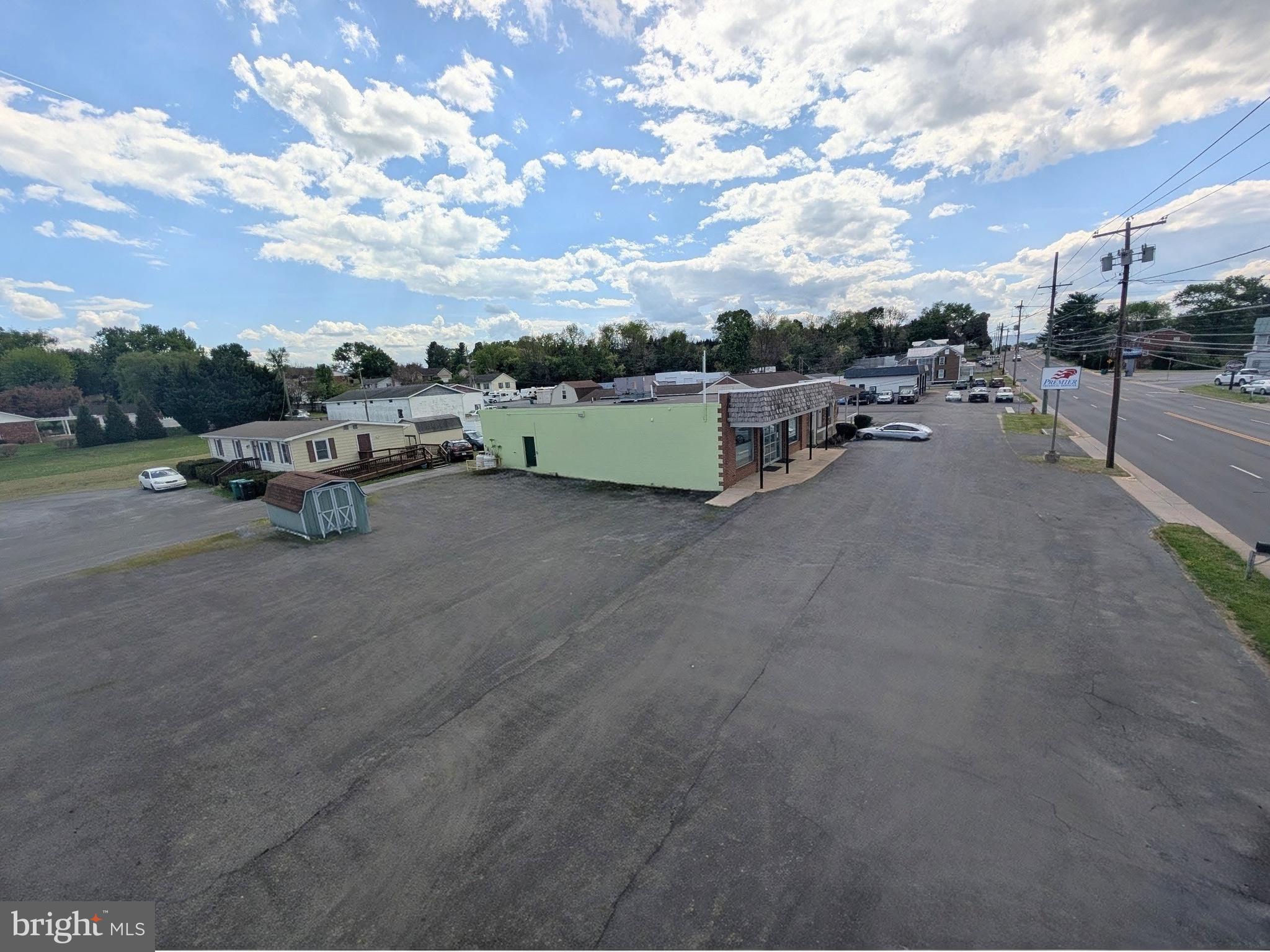 1208 E MAIN STREET