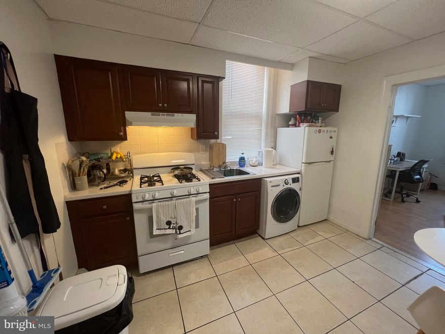 CORNER 5 UNIT BUILDING IN THE HEART OF PASSYUNK SQUARE. Gas and electric are separated. This Unit contains 3 one bedrooms one bath, 1 Two bedroom and one bath, and 1 Large Studio with bathroom.  All units have a generous size. Since is a corner building there is plenty of natural light in the units. All units have washer and dryers in it, hardwood floors, three piece bathrooms. All units are currently occupied with room to improve the rents for the area.  In front of Capitolo Park, less than two  blocks from Genos and Pats steaks, plenty of restaurants and shops around, public transportation and much more. SELLER OPEN TO SELLER'S FINANCING AND PAYING PART OF CLOSING COST.