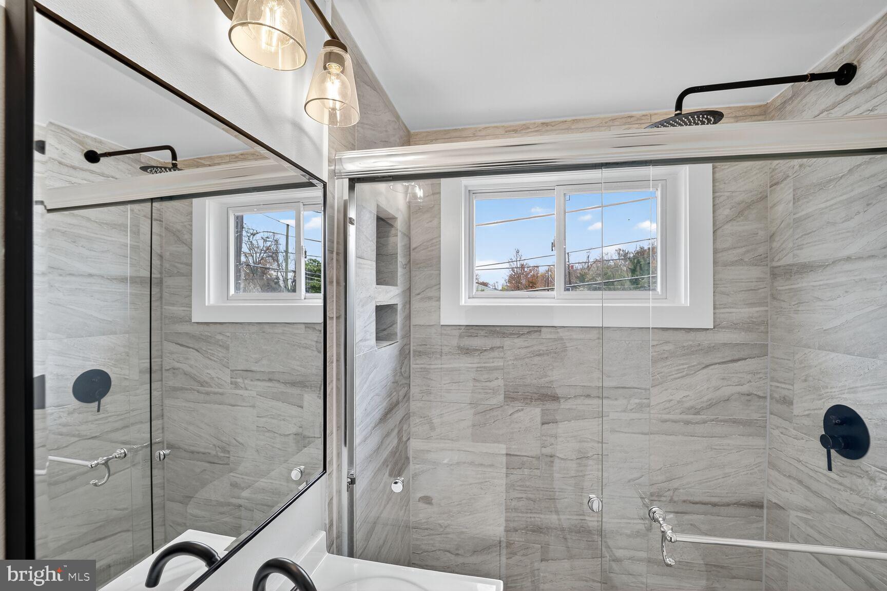 KERBY HILL - Residential