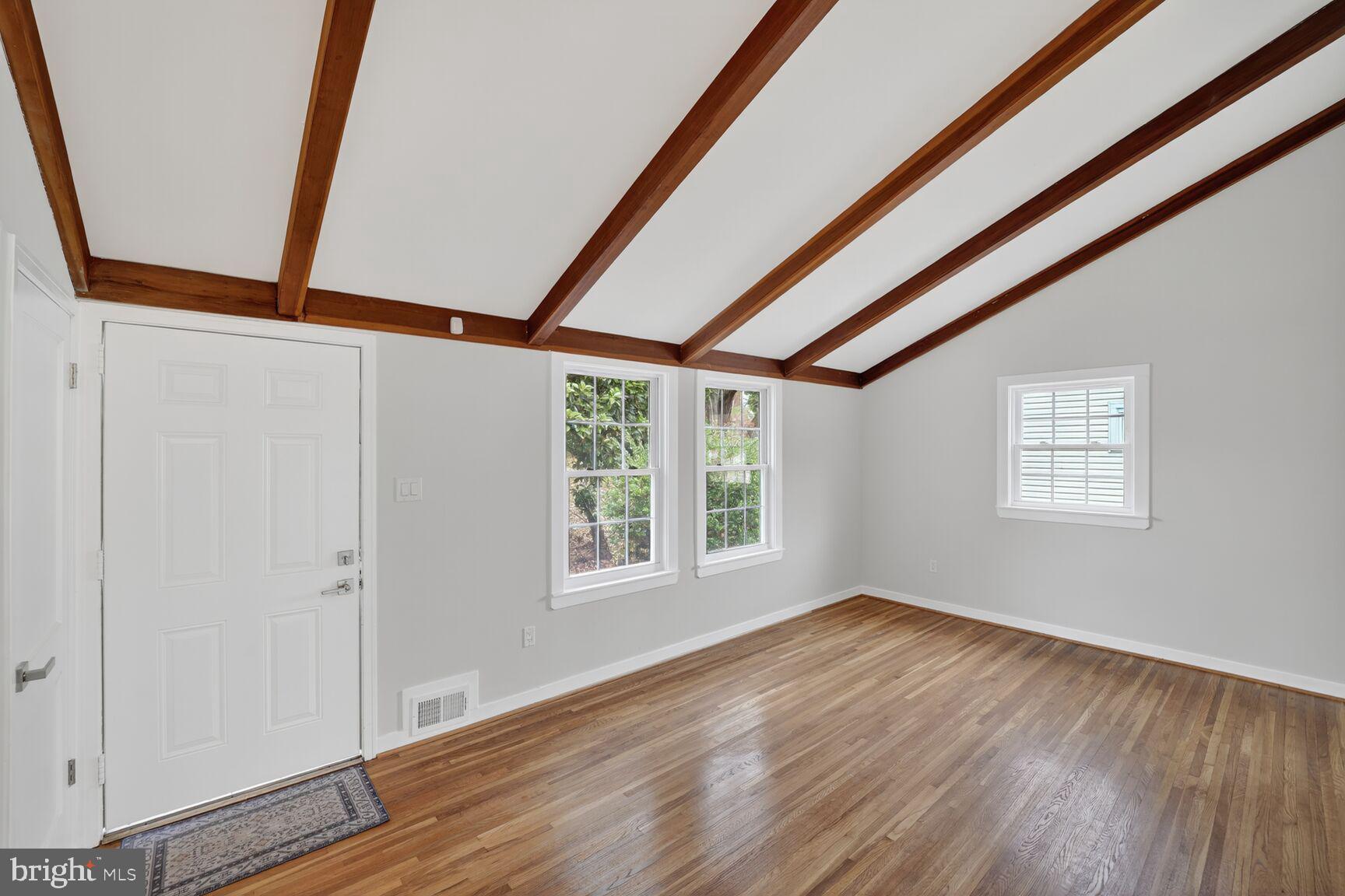 KERBY HILL - Residential