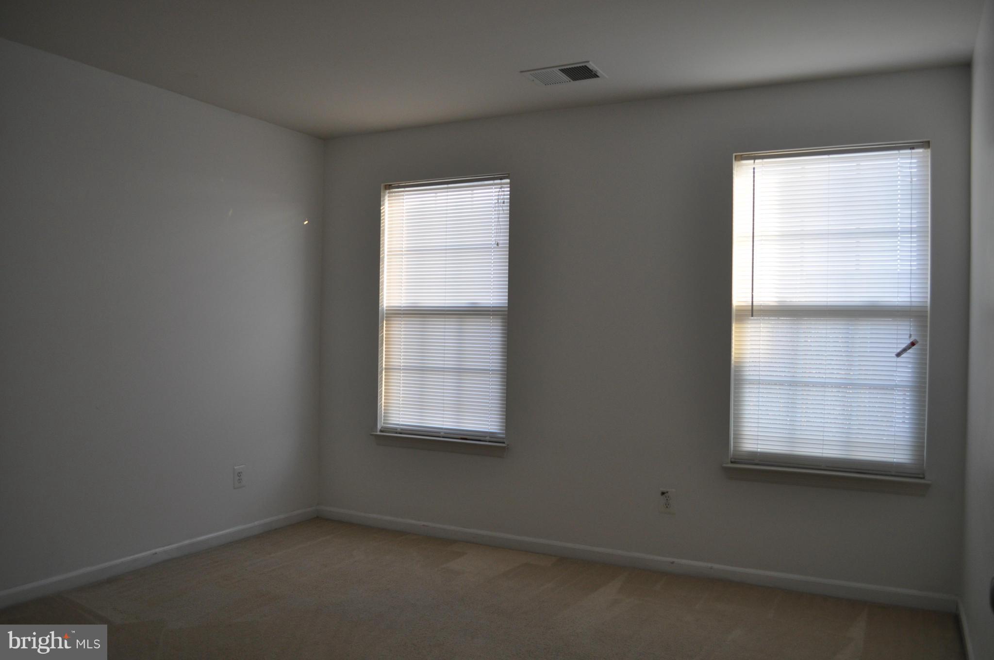 PORT POTOMAC - Residential