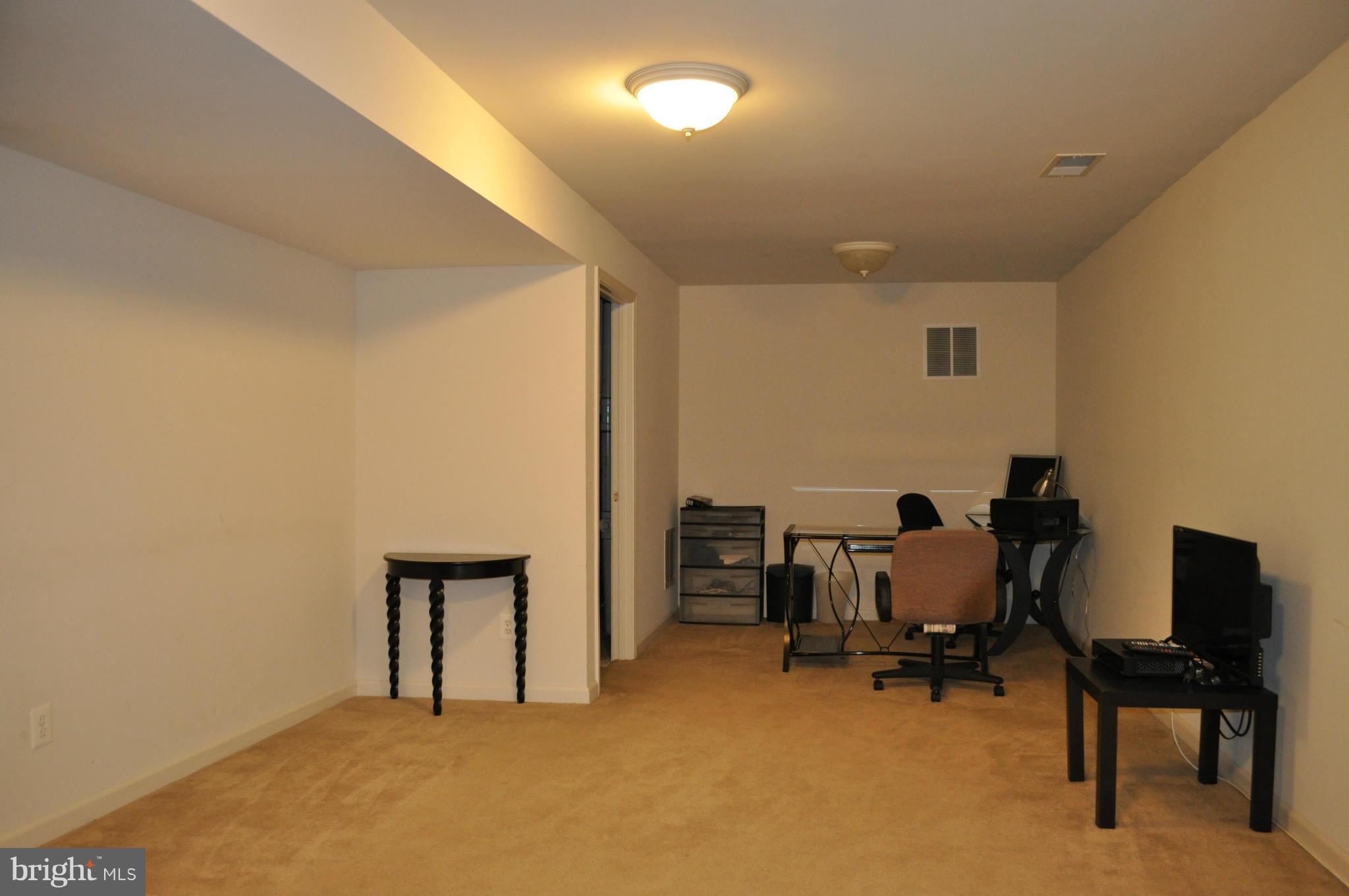 PORT POTOMAC - Residential