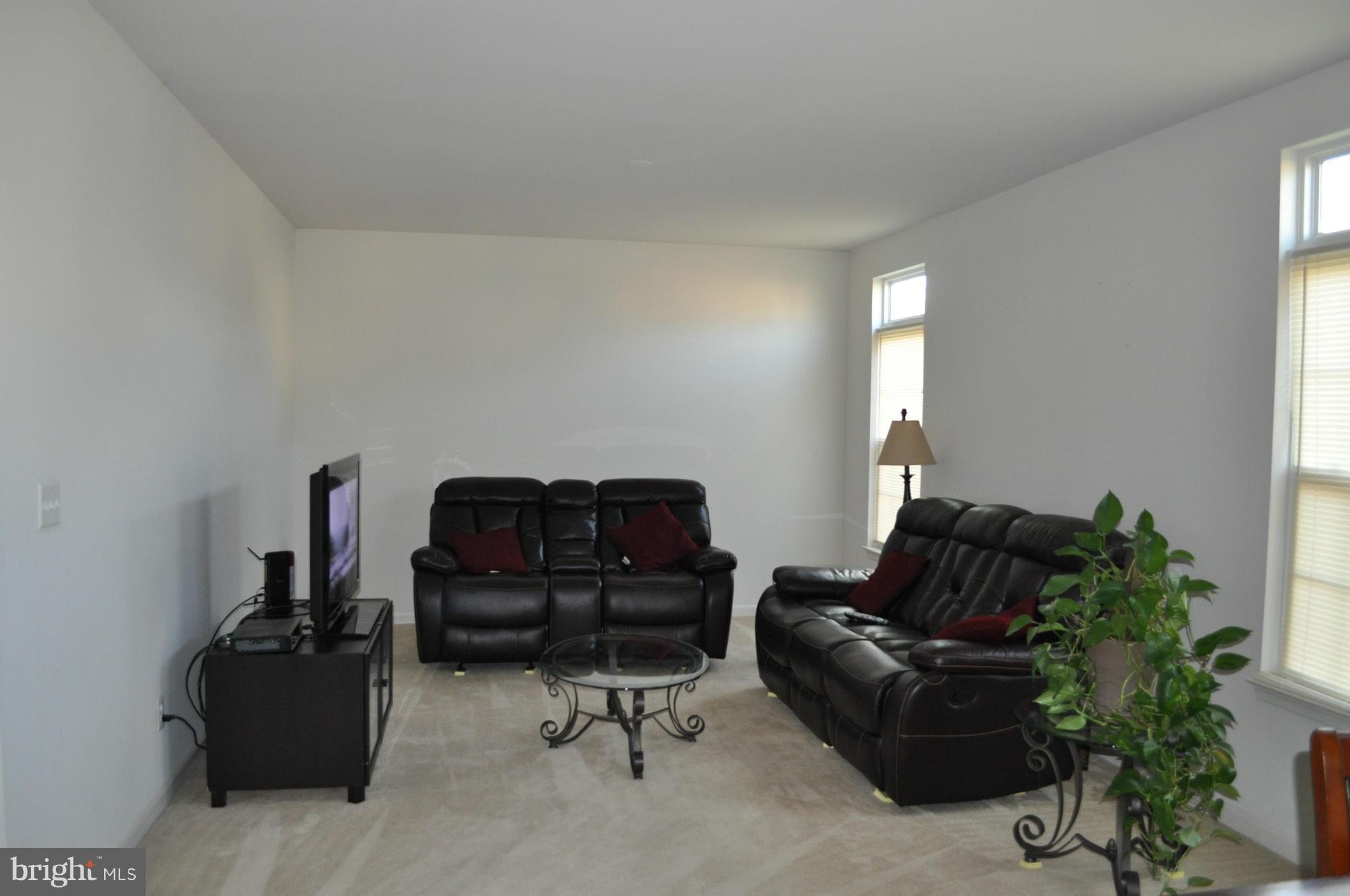 PORT POTOMAC - Residential