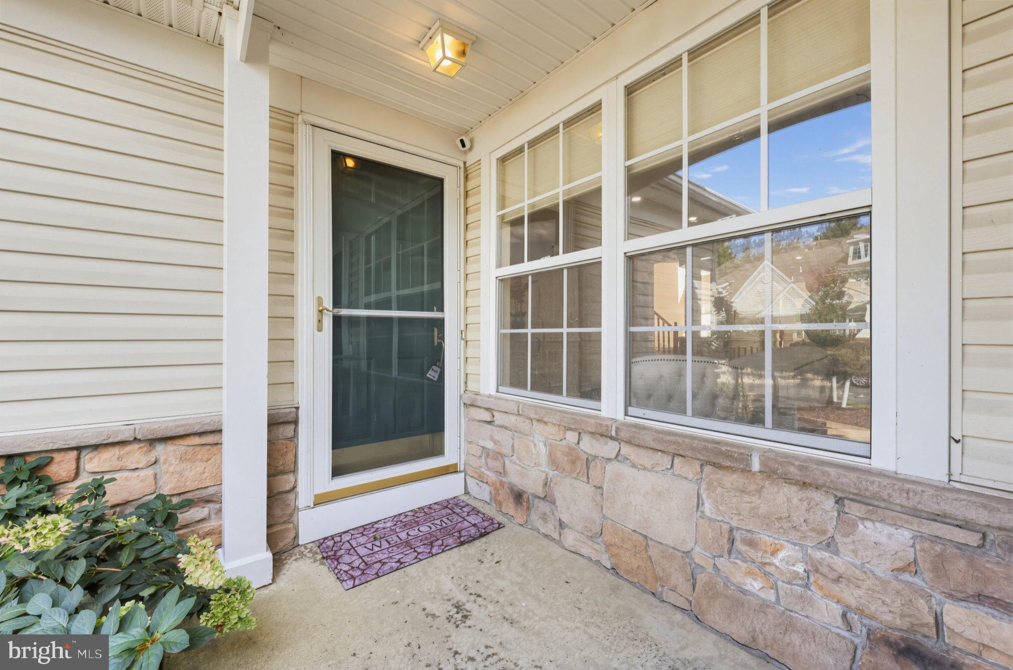 1677 ROCKCRESS DRIVE