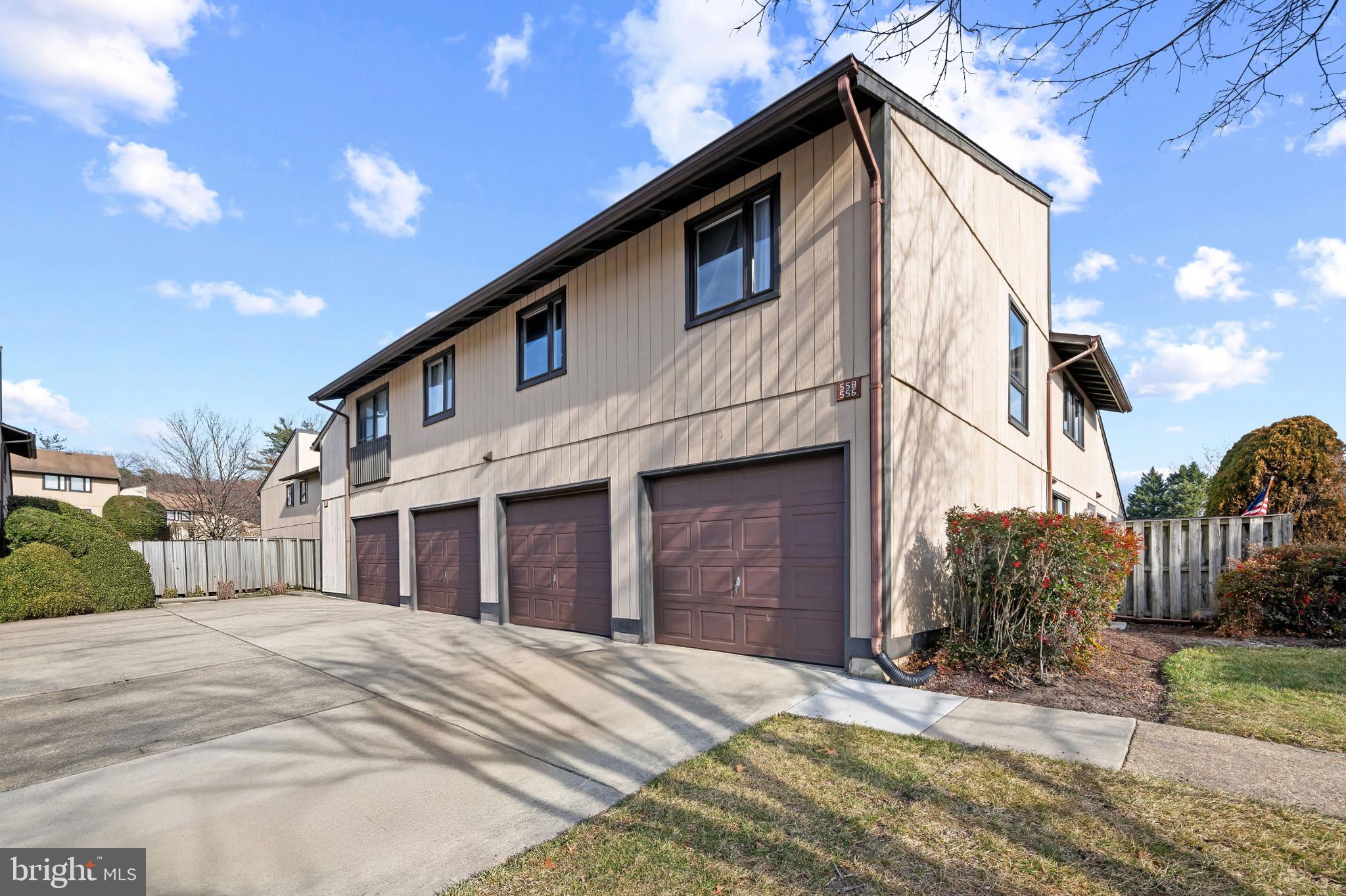 WOODSIDE SQUARE - Residential