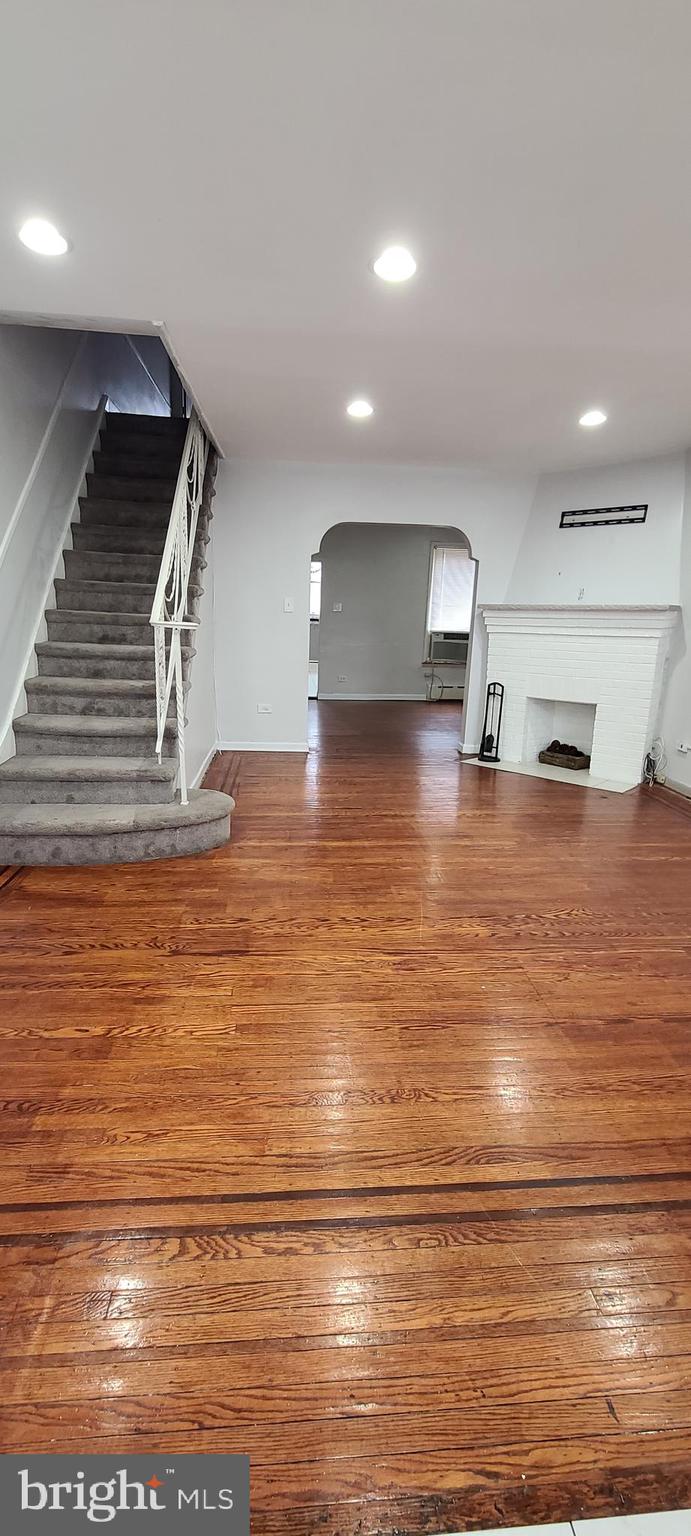 OXFORD CIRCLE - Residential