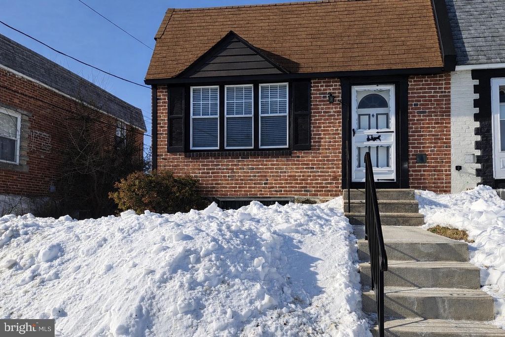 Photo of 1542 Summit Street, MARCUS HOOK, PA 19061 (MLS # PADE2107398)