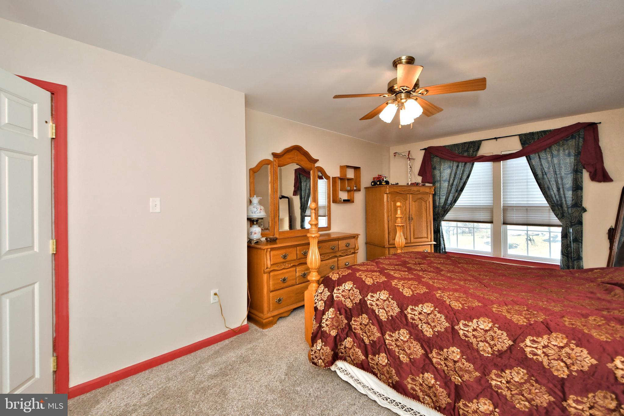 FAR HILLS FARM - Residential
