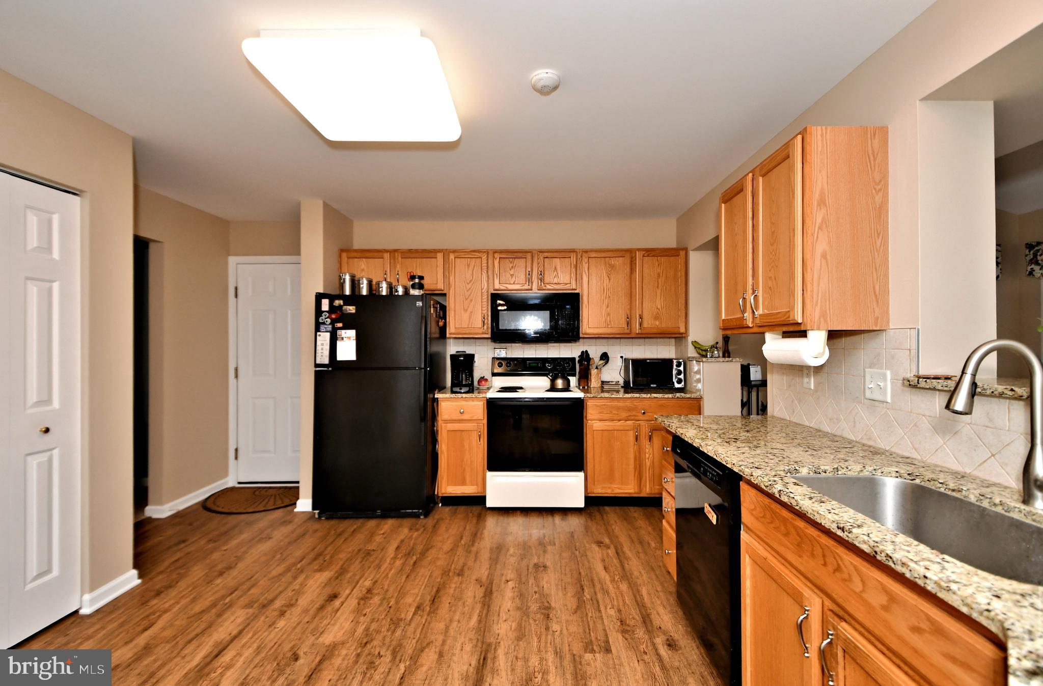 FAR HILLS FARM - Residential