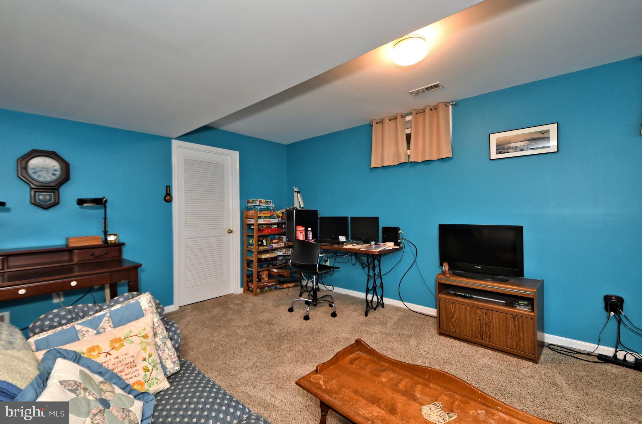 FAR HILLS FARM - Residential