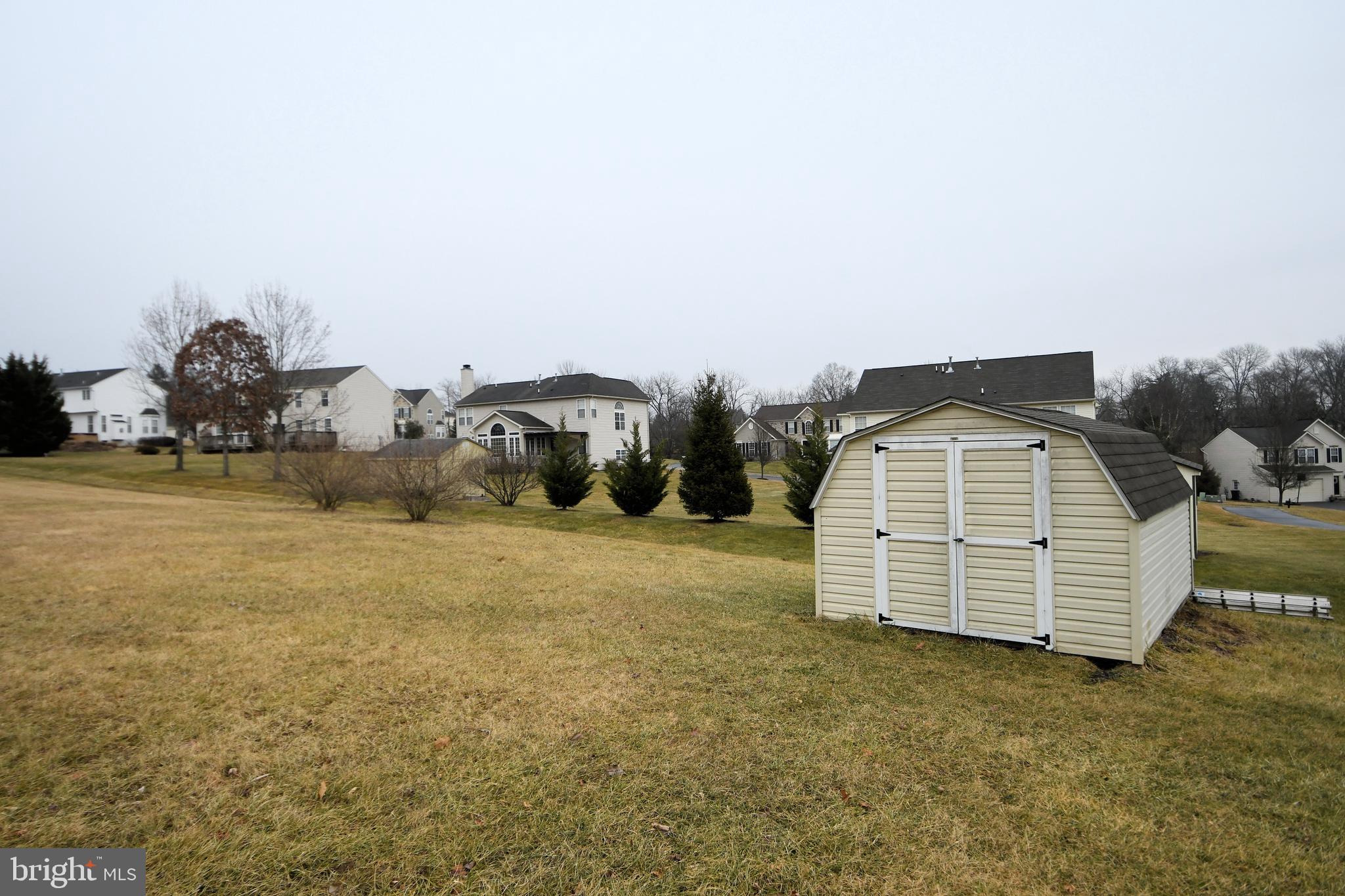 FAR HILLS FARM - Residential