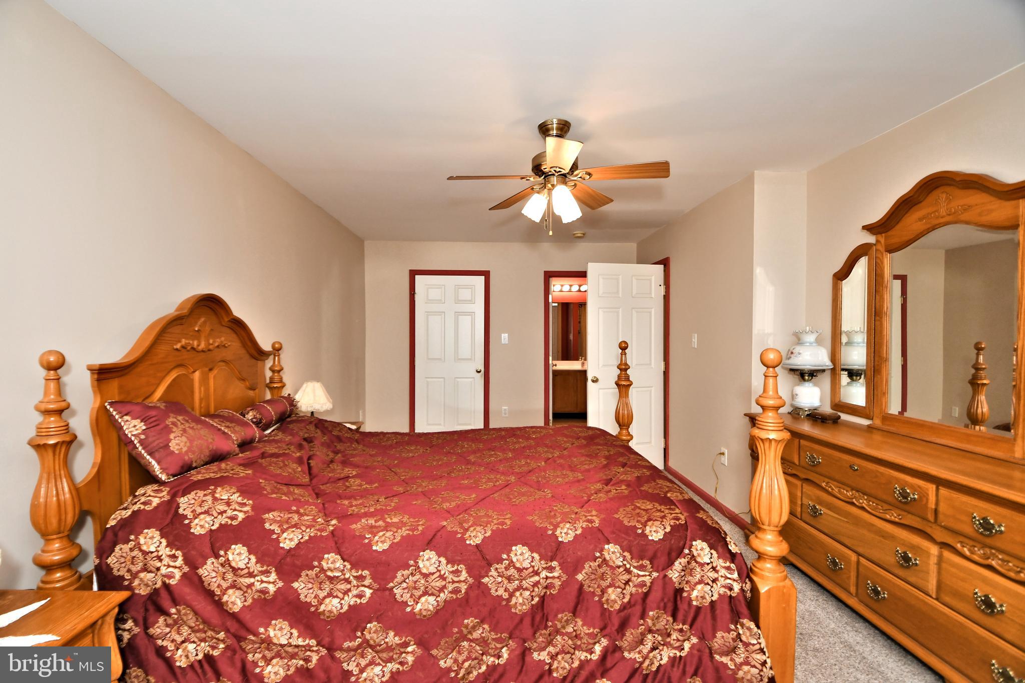 FAR HILLS FARM - Residential