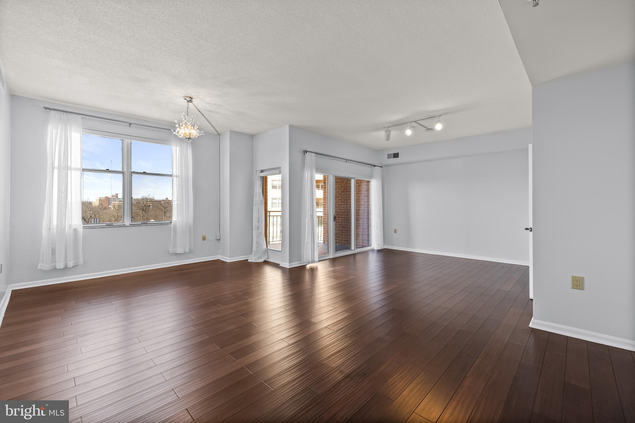 TUSCANY-CANTERBURY - Residential