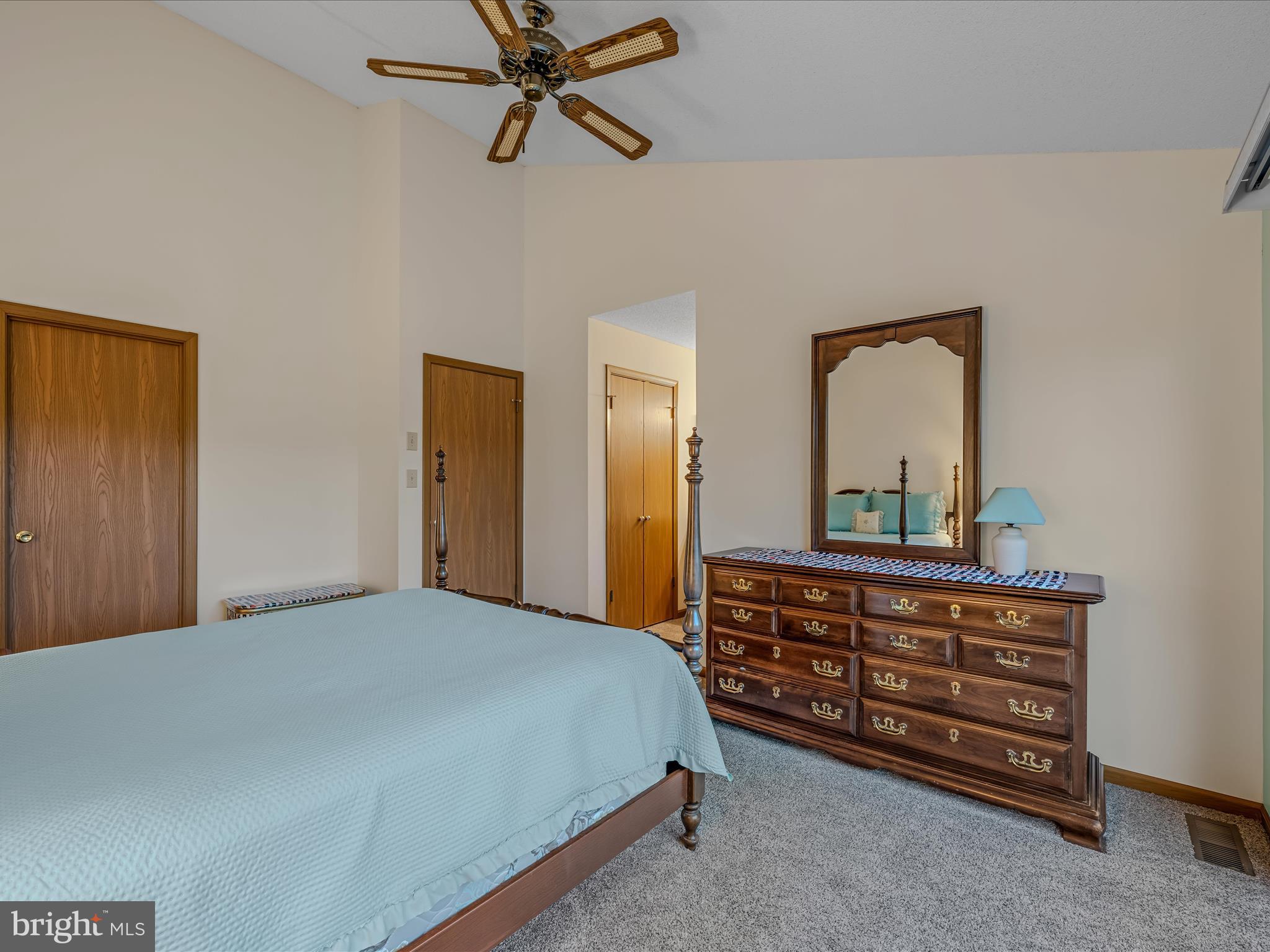 THE WOODS - Residential