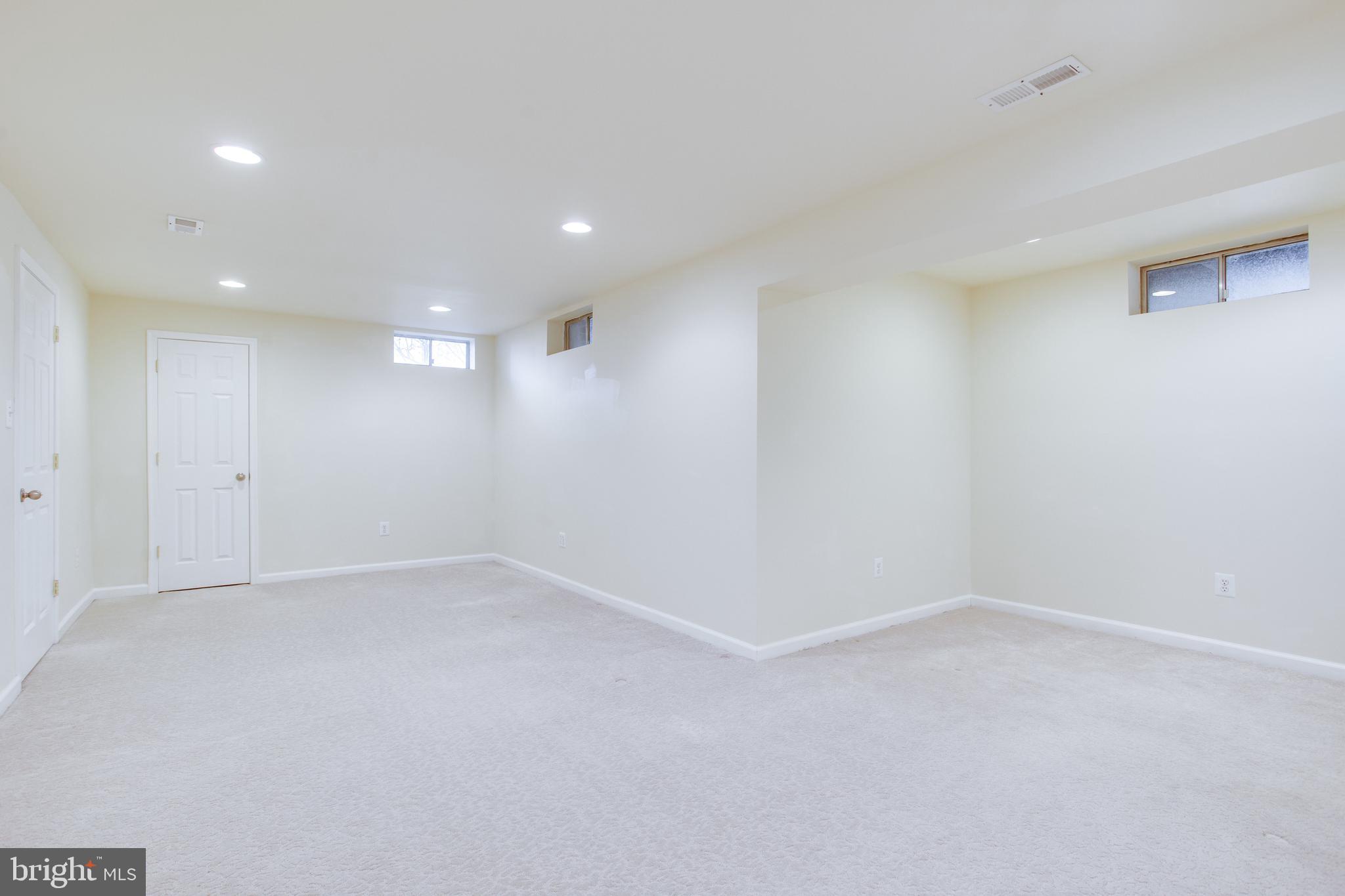 POTOMAC GROVE - Residential