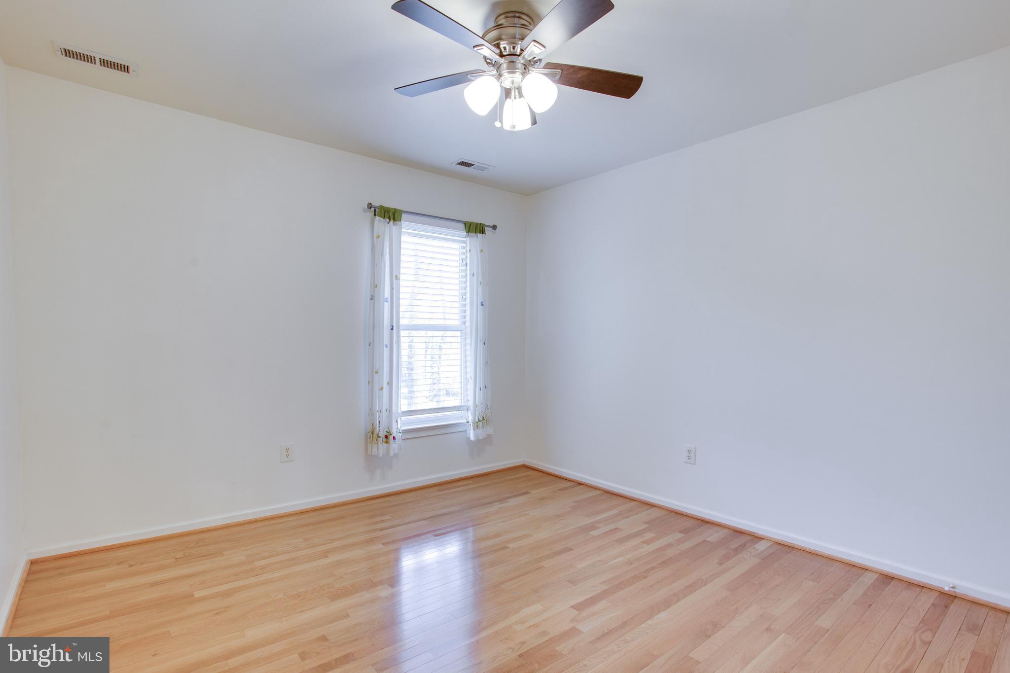 POTOMAC GROVE - Residential