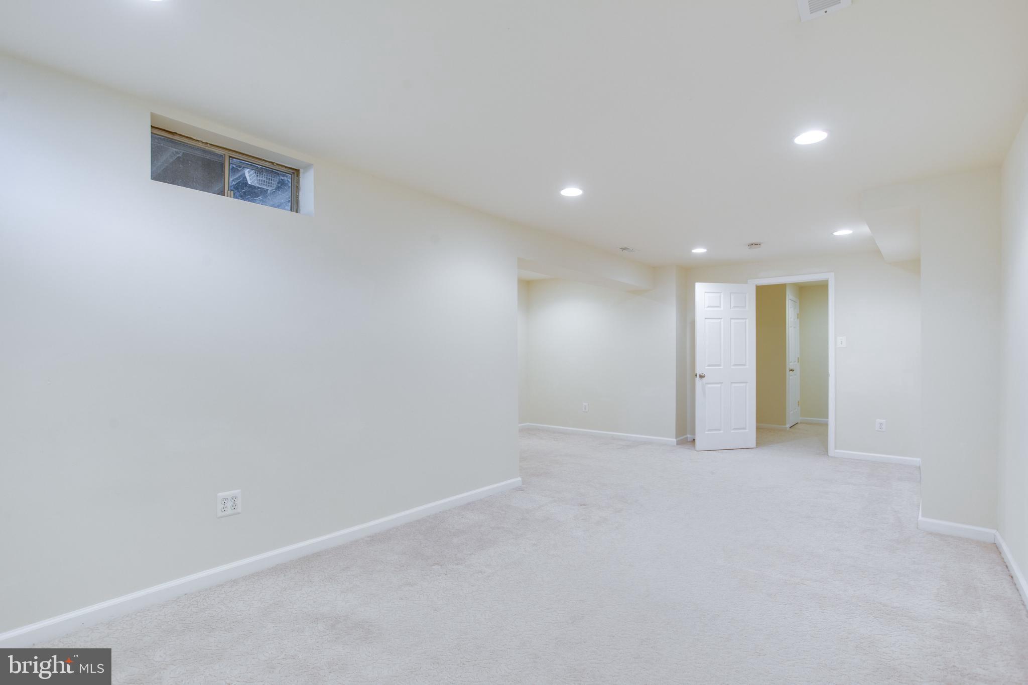 POTOMAC GROVE - Residential