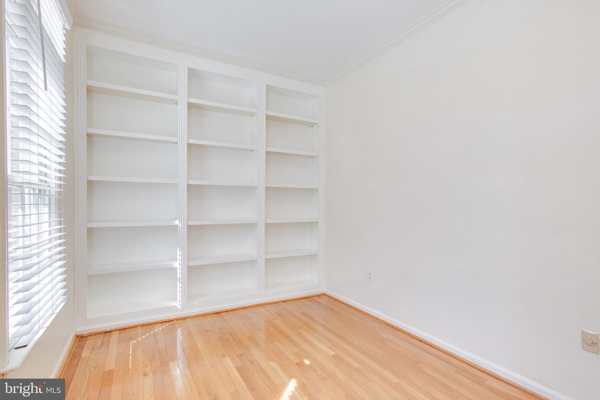 POTOMAC GROVE - Residential