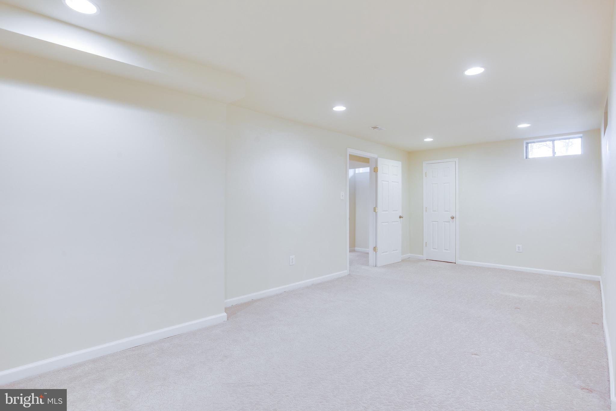 POTOMAC GROVE - Residential