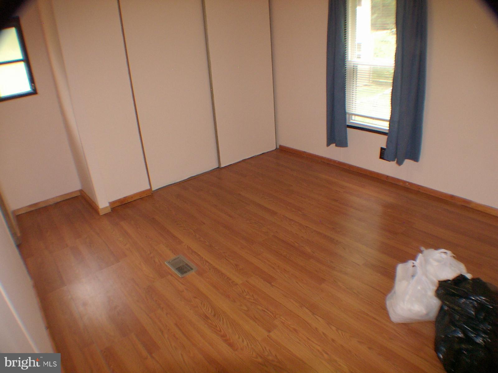 EARL HAINES - Residential