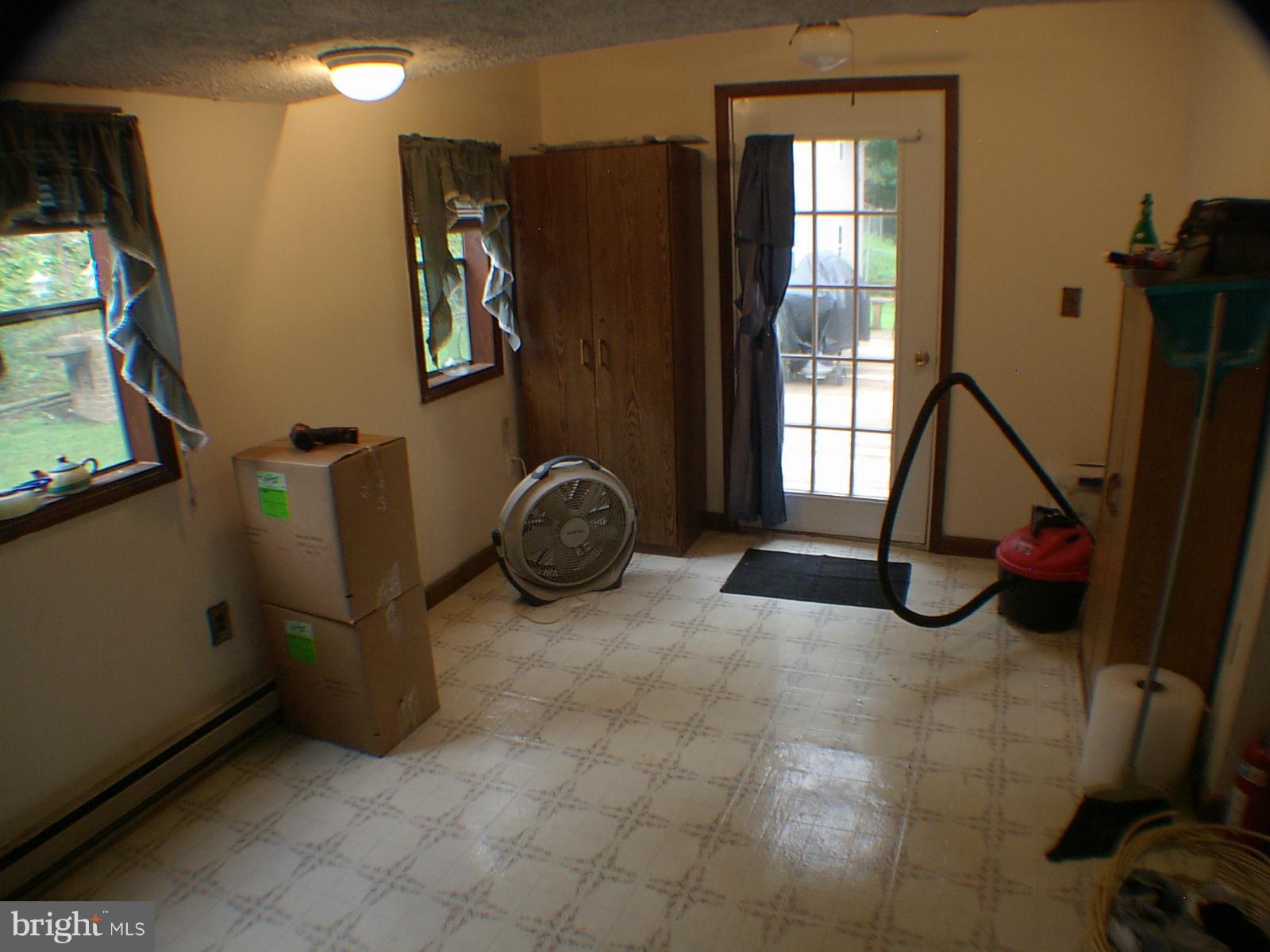 EARL HAINES - Residential