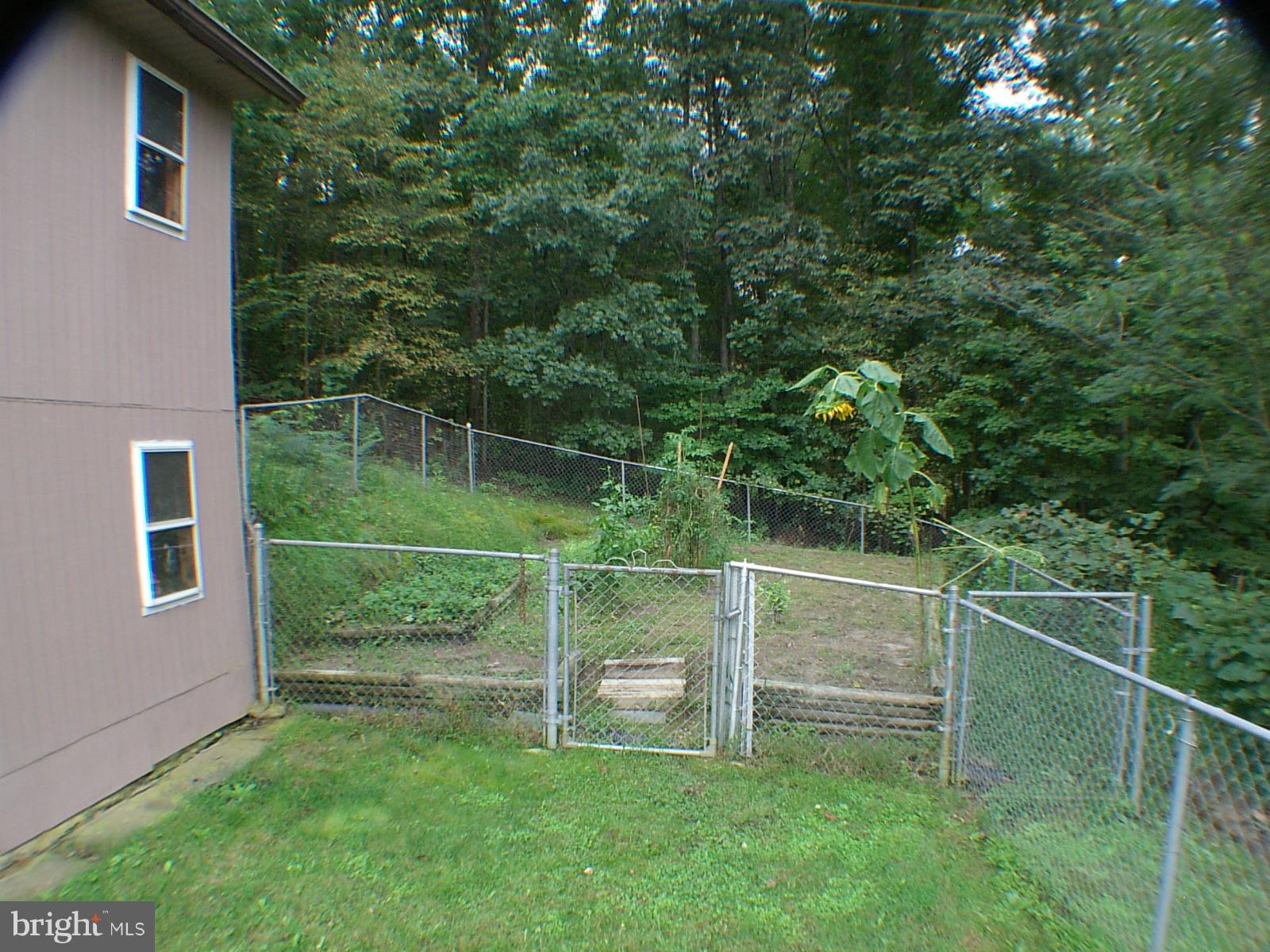 EARL HAINES - Residential