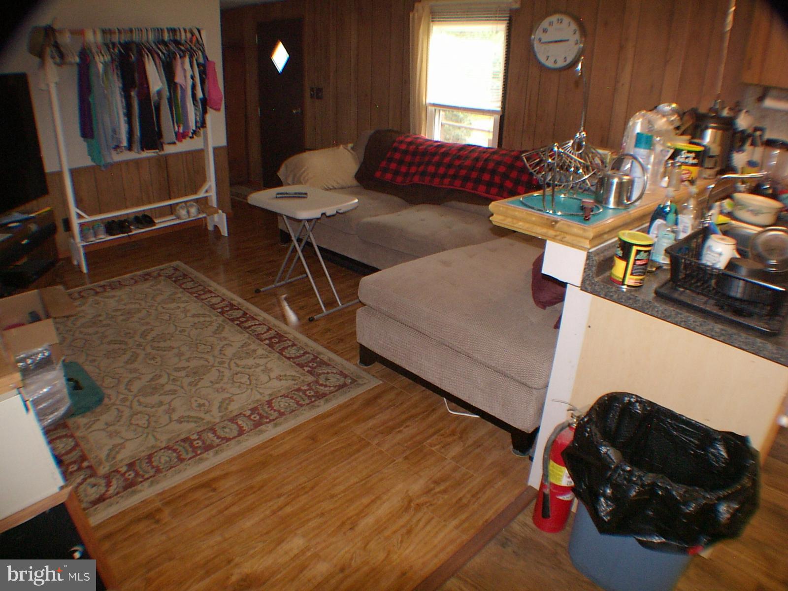 EARL HAINES - Residential