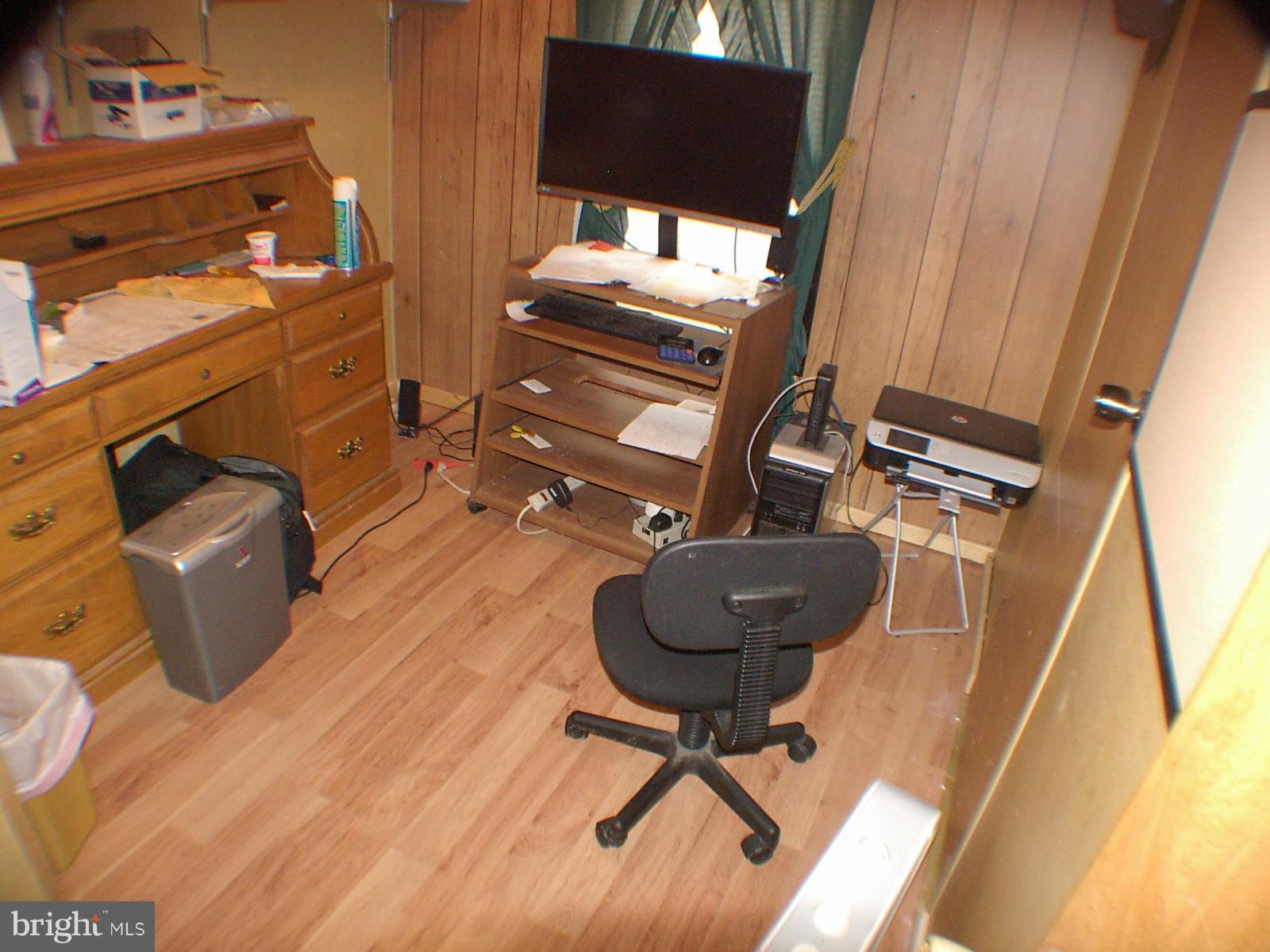 EARL HAINES - Residential