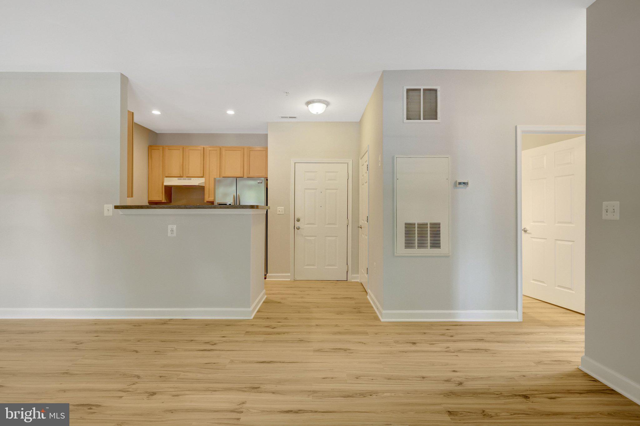 42421 ROCKROSE SQUARE 101